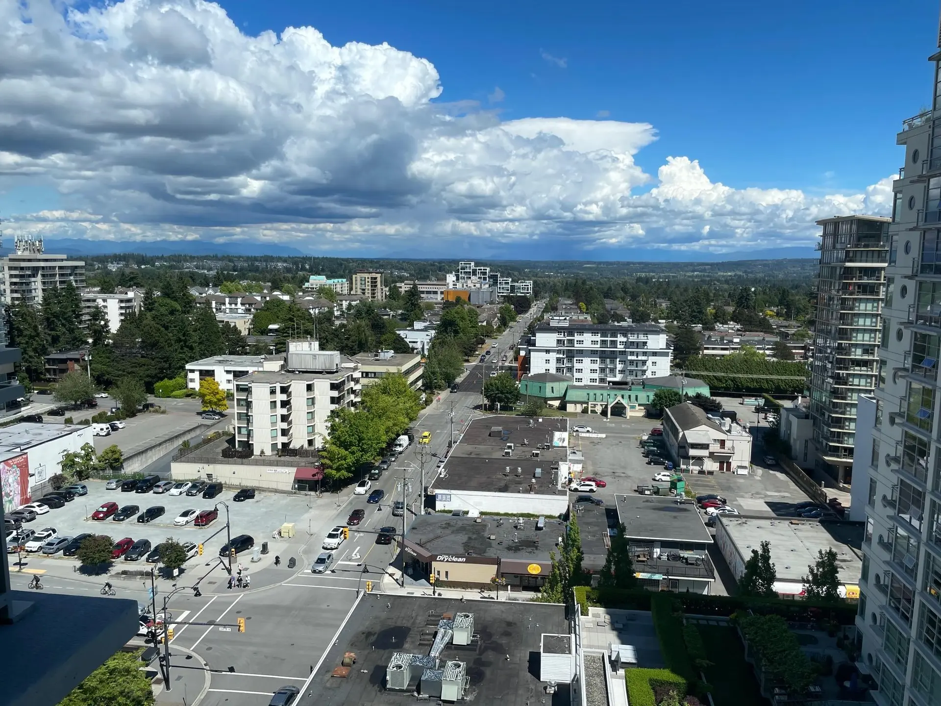 #1407 15152 Russell Avenue - Image 15