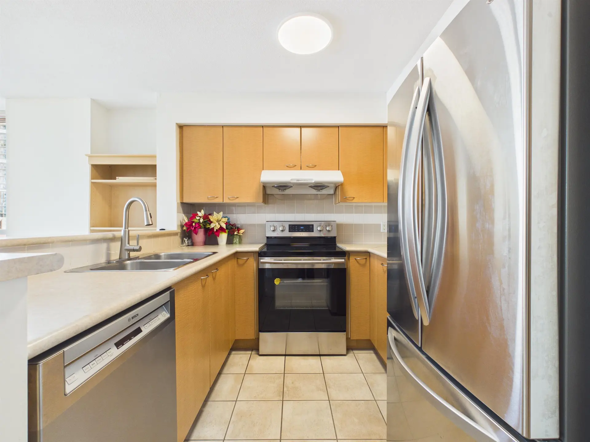 #611 6028 Willingdon - Image 9