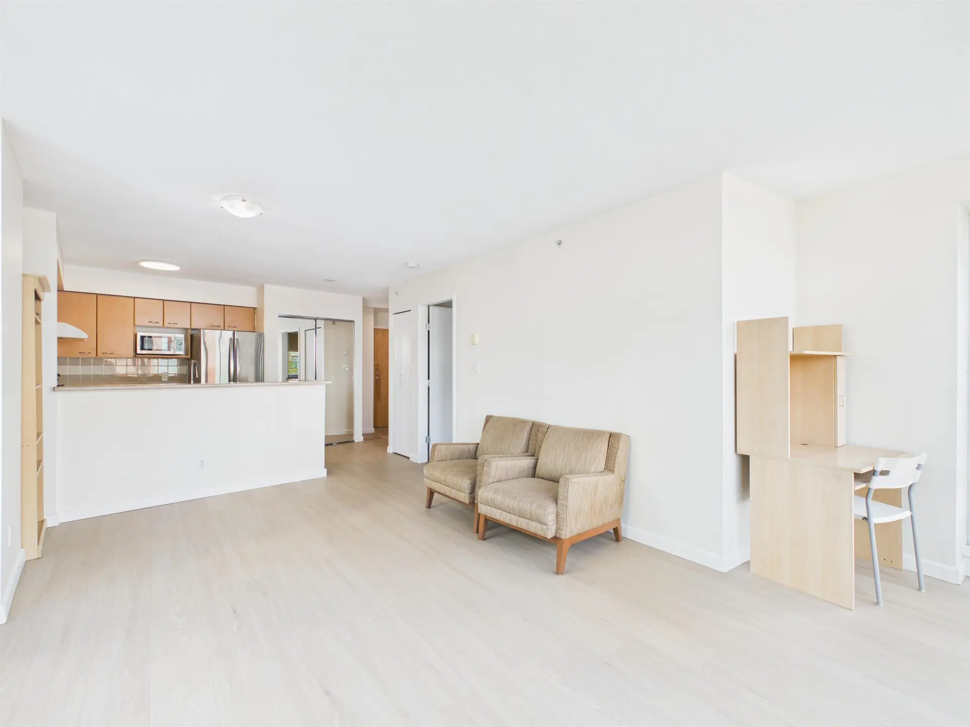 #611 6028 Willingdon - Image 15