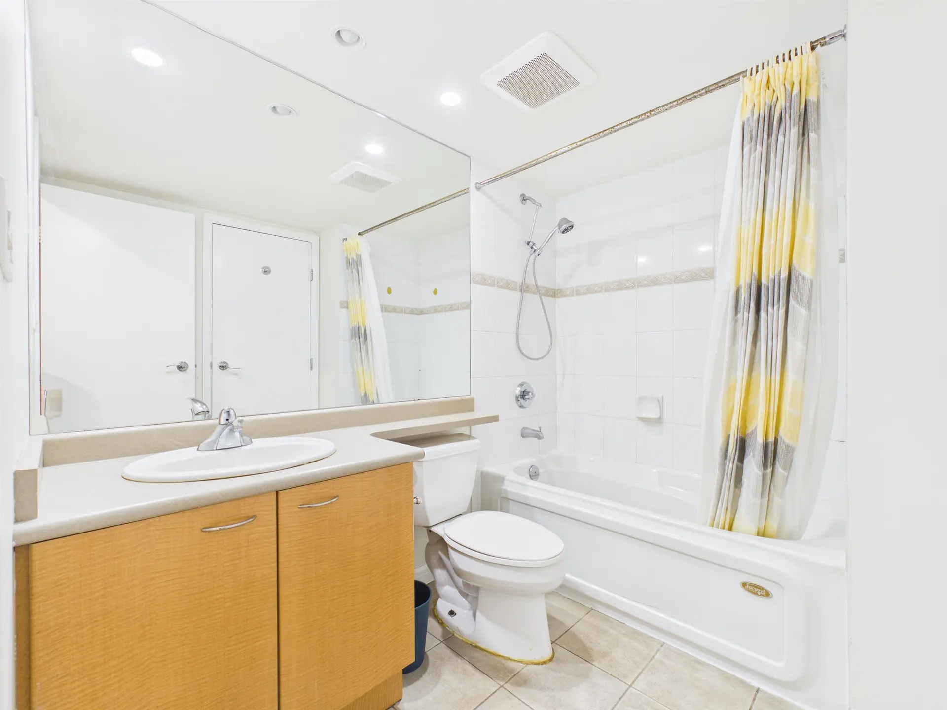 #611 6028 Willingdon - Image 8