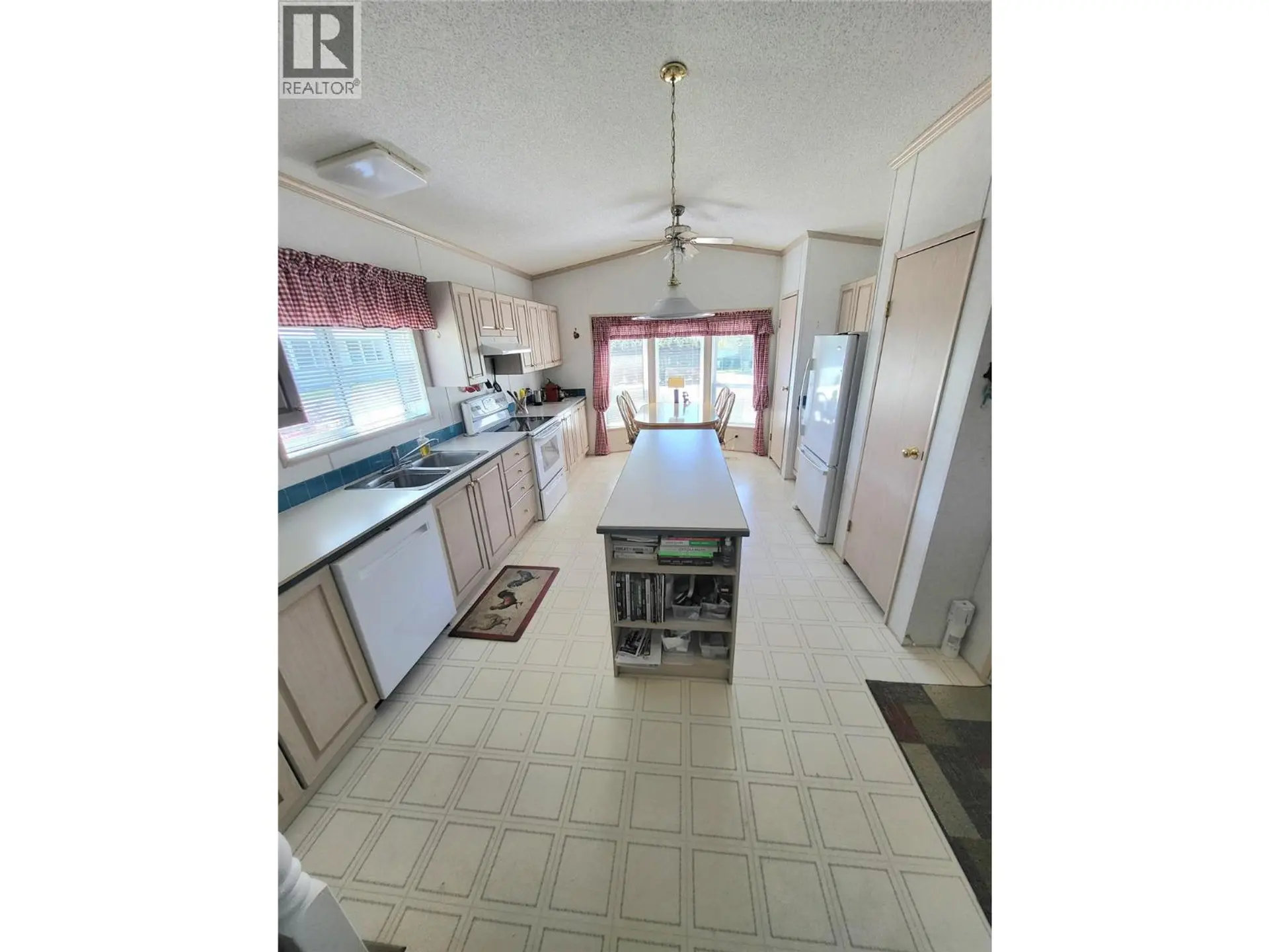 #12 321 Yorkton Avenue - Image 3