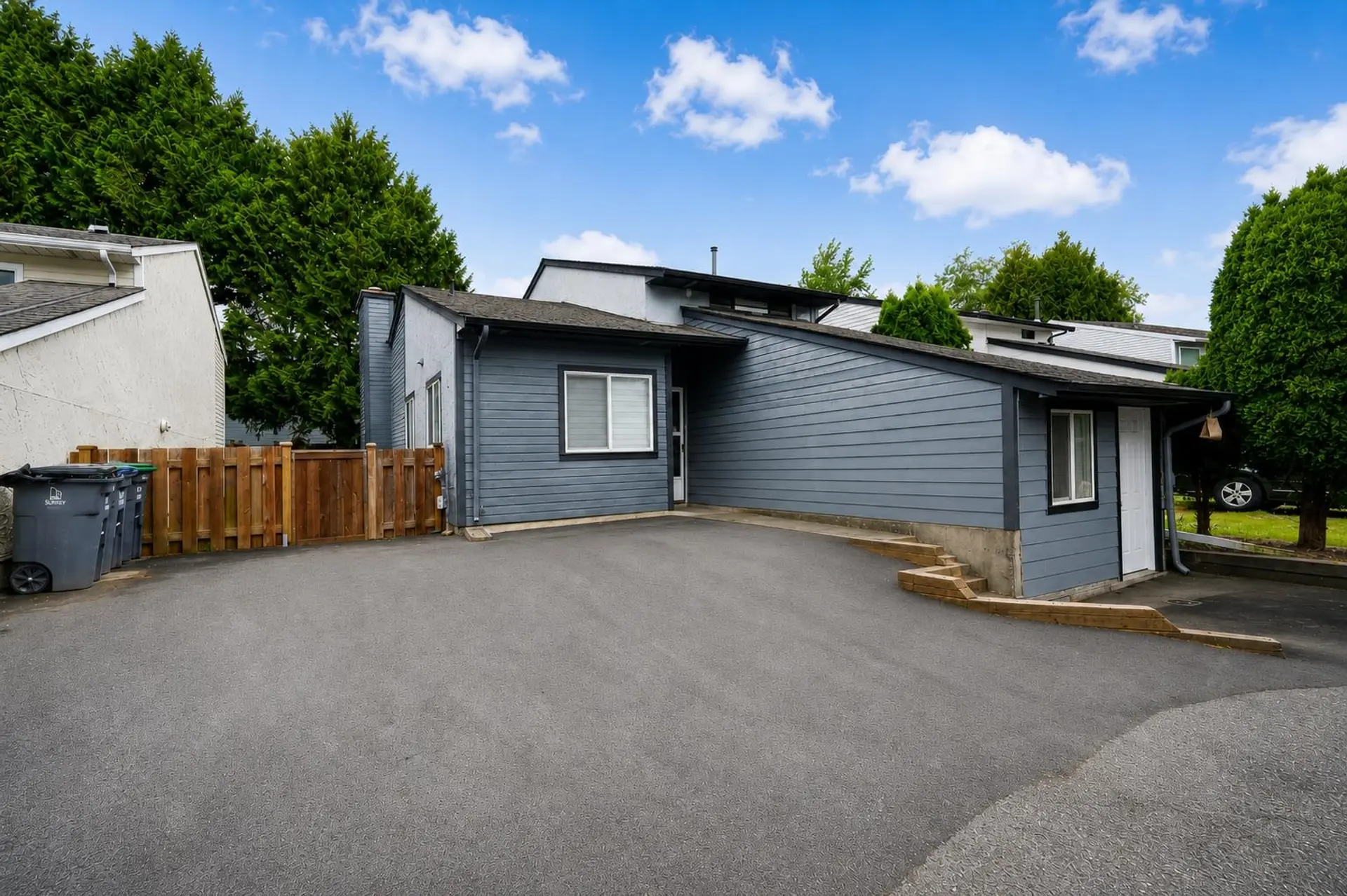 12458 76b Avenue - Image 3