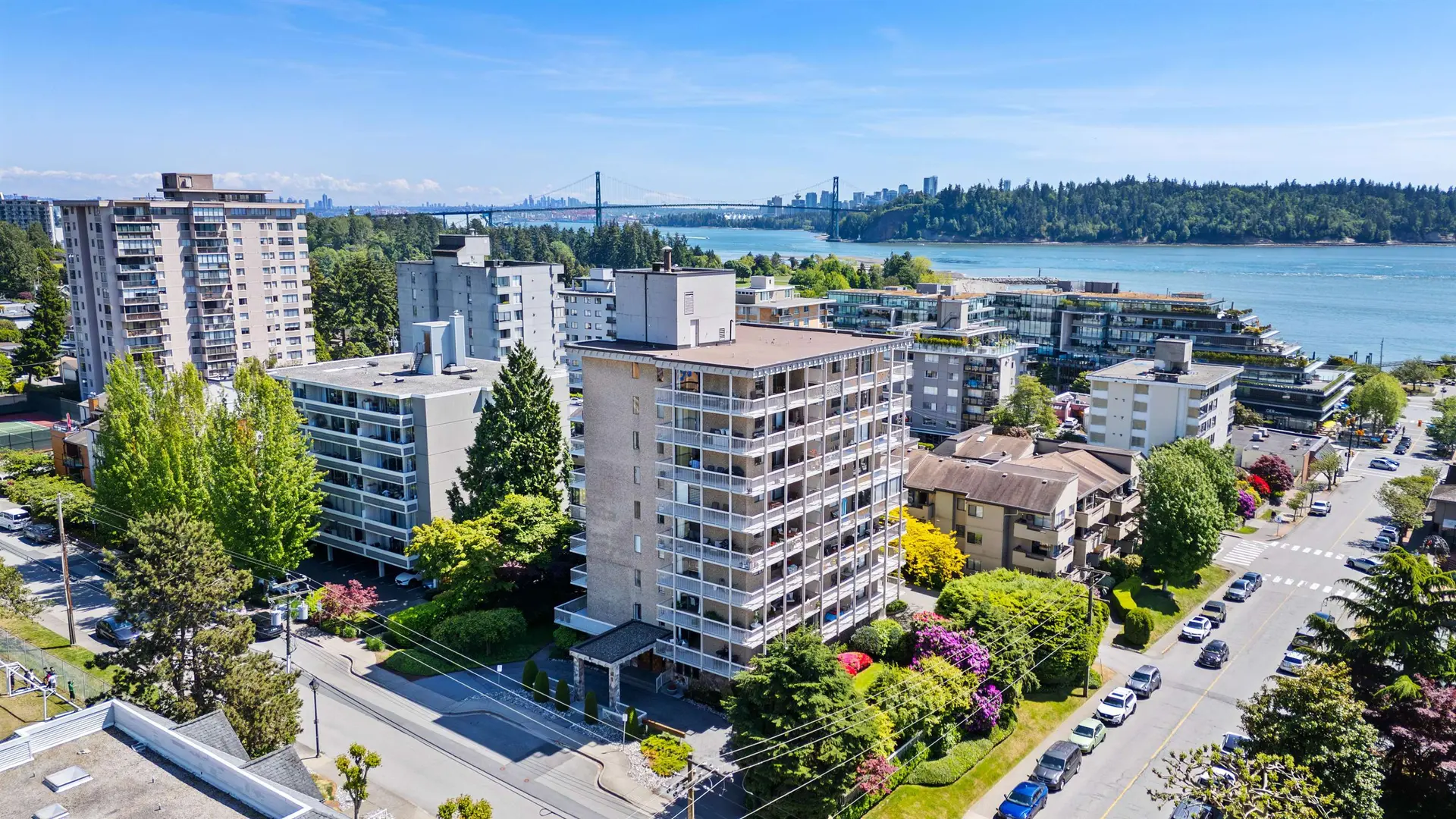 Property at #203 1390 Duchess Avenue, West Vancouver, BC