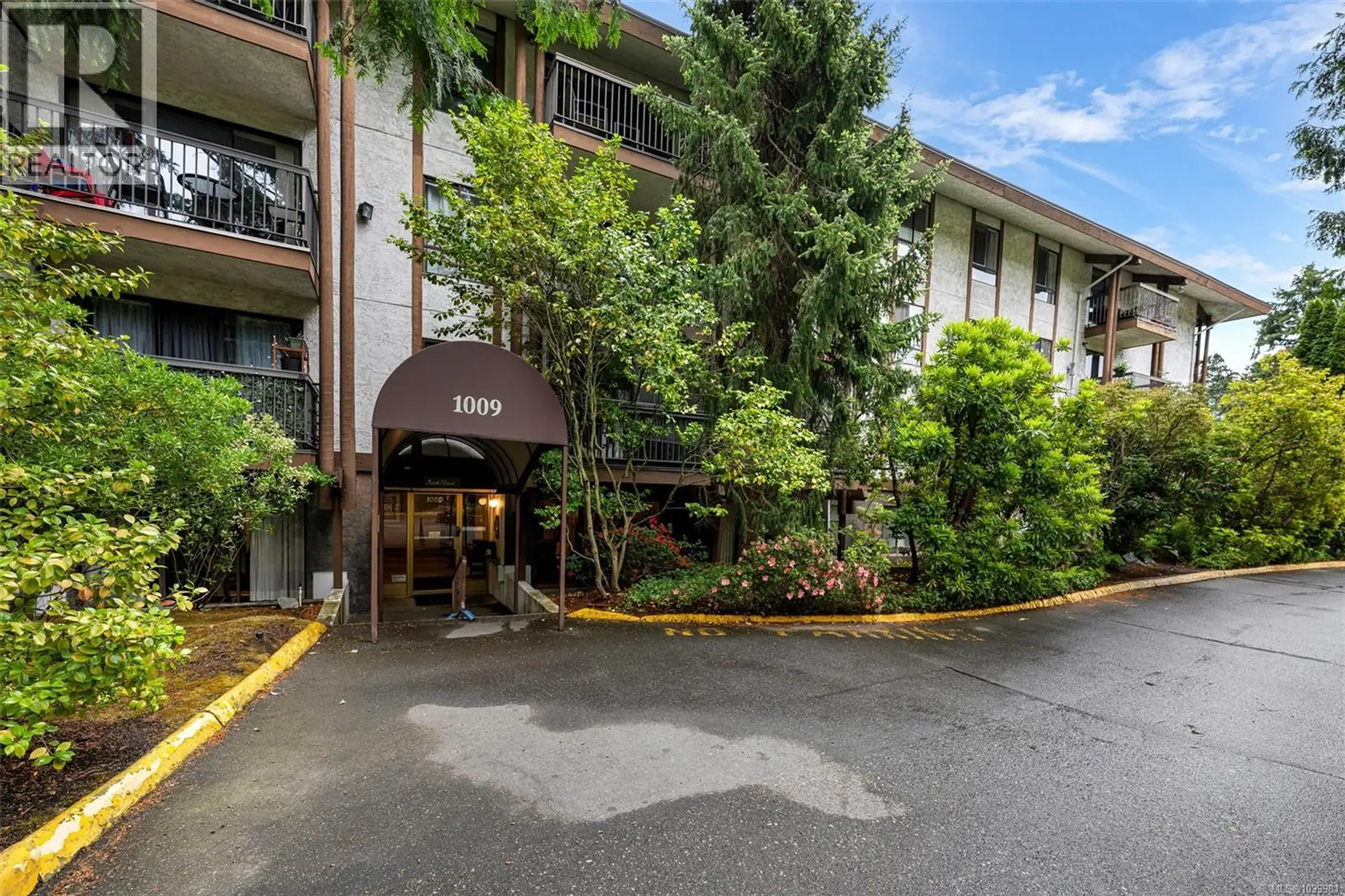Property at #419 1009 McKenzie Ave, Saanich, BC