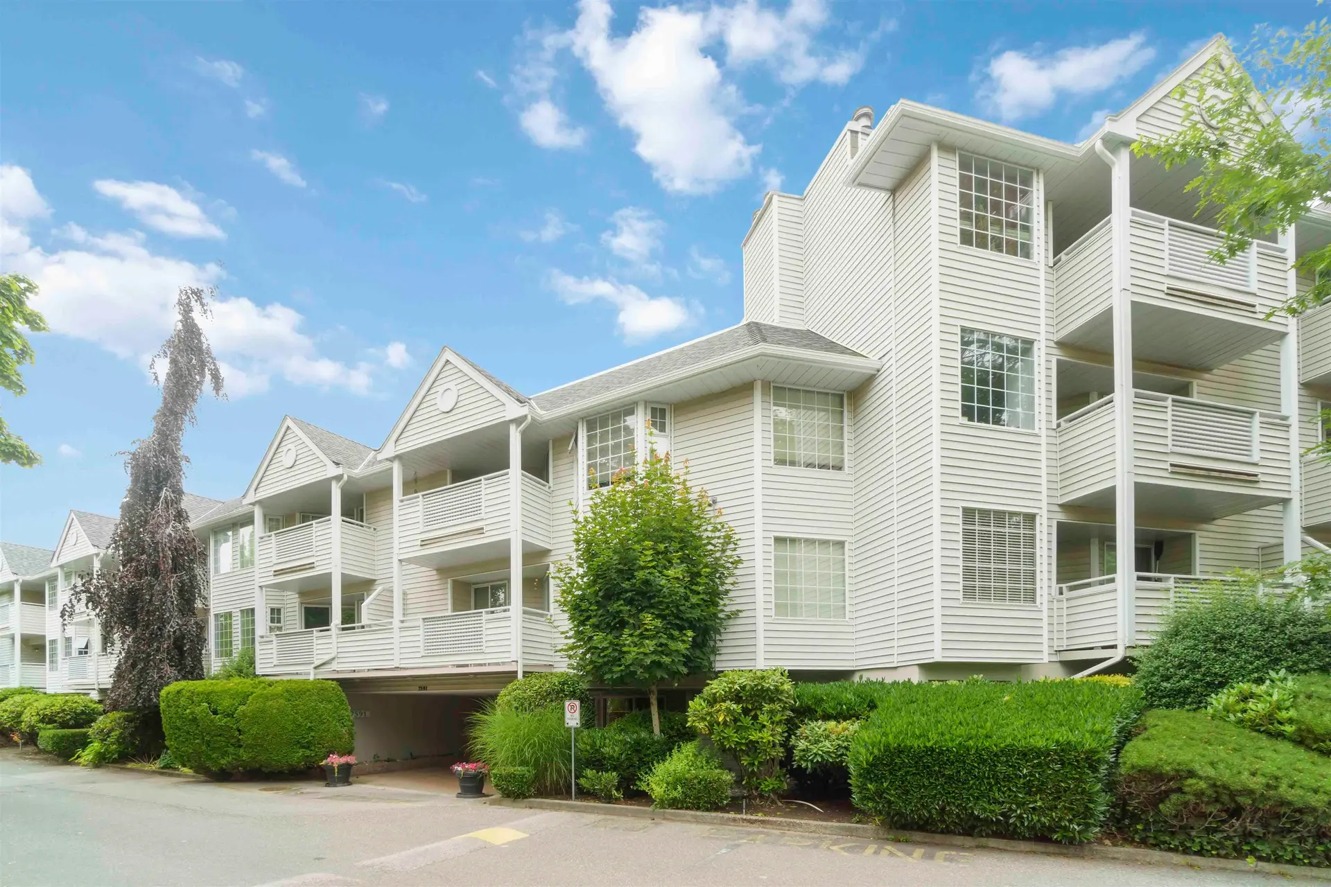 Property at #218 7591 Moffatt Road, Richmond, BC
