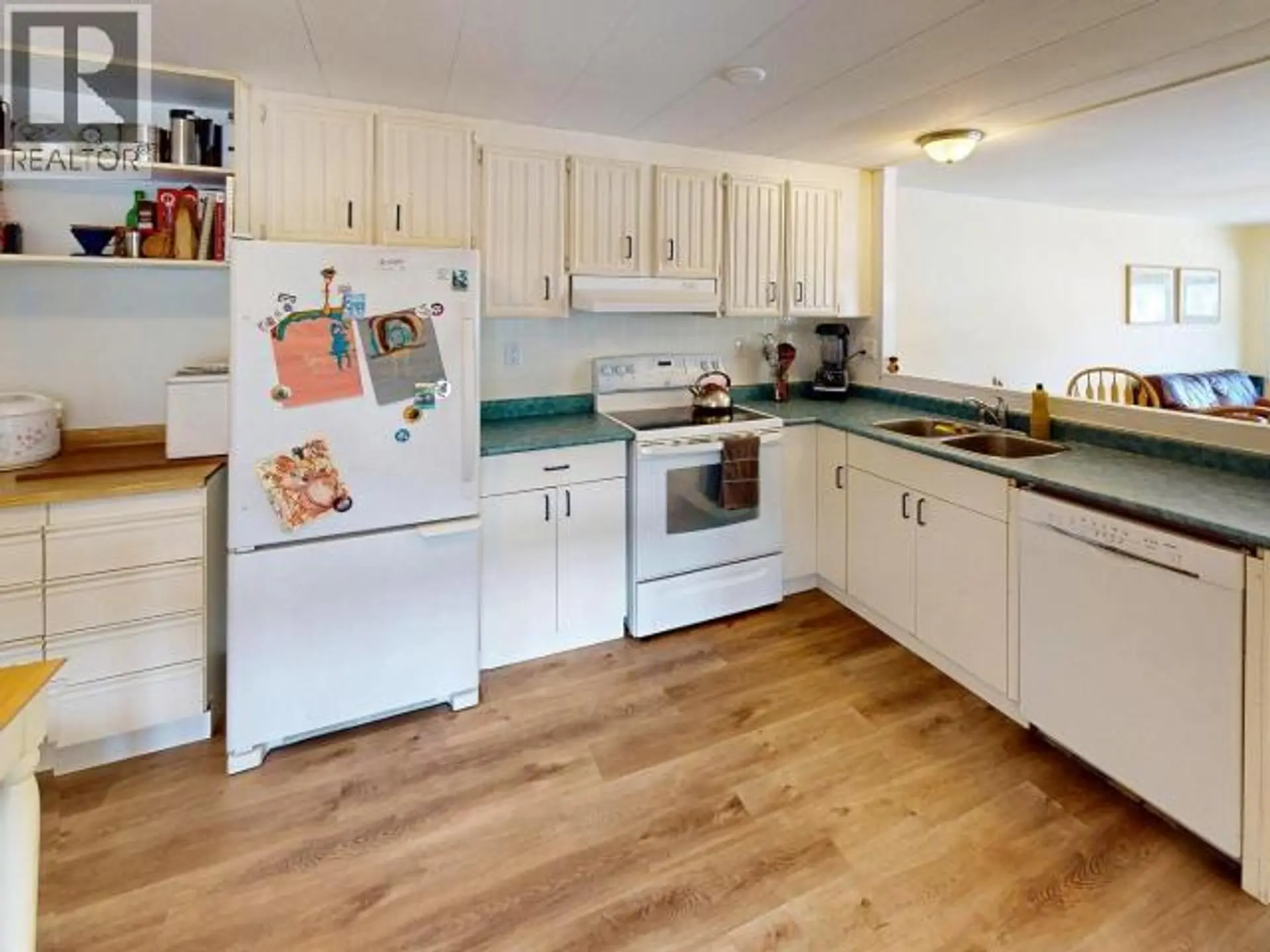 42-4500 CLARIDGE ROAD - Image 2