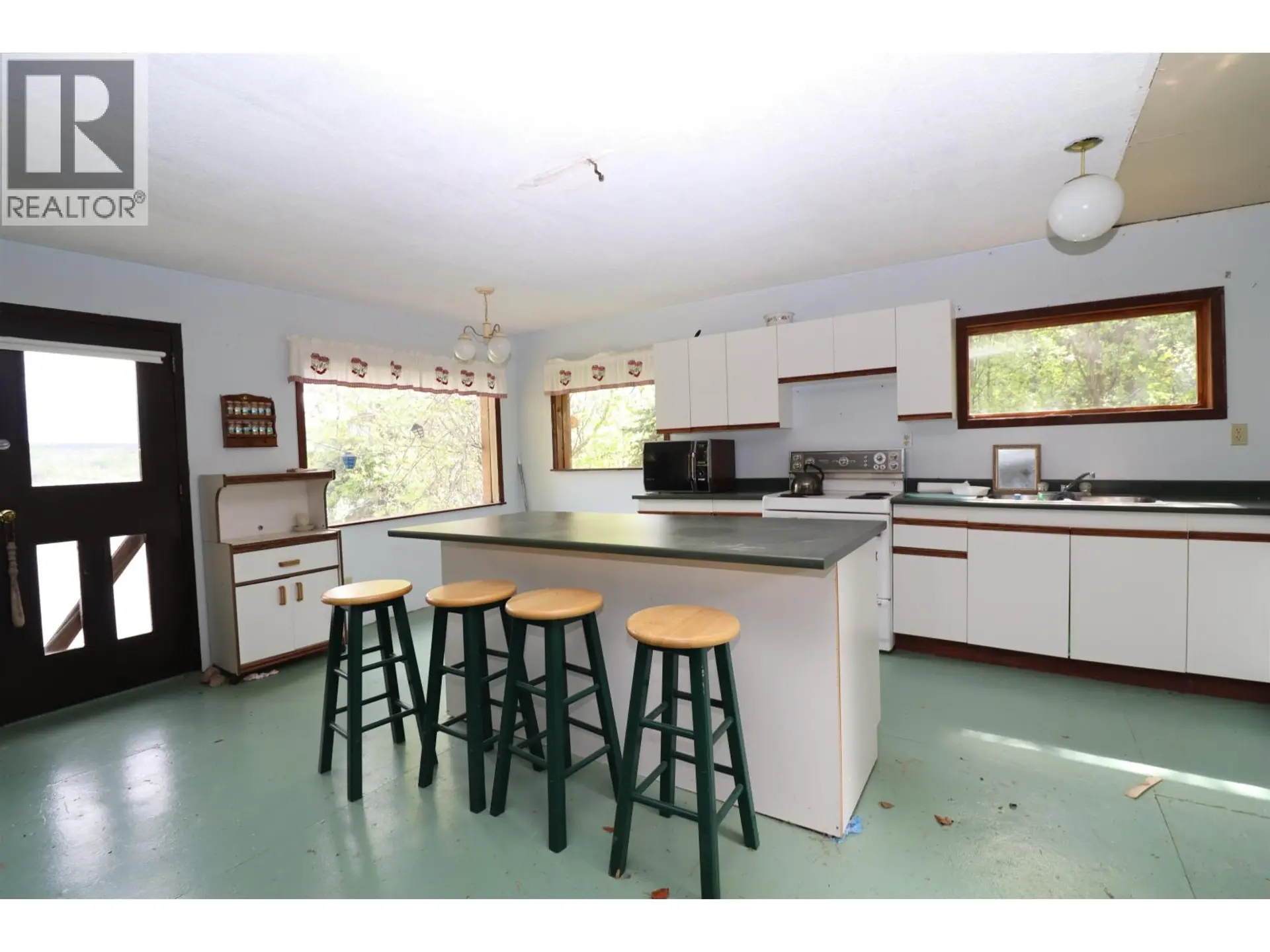 1661 SIMON BAY ROAD - Image 10