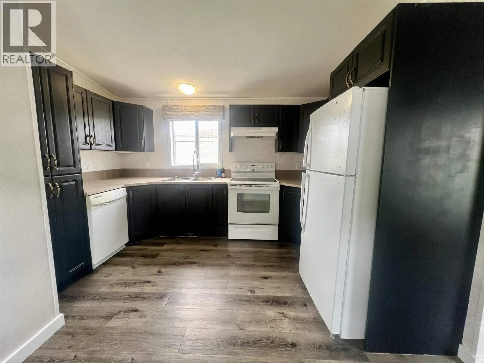 #32 3614 KALUM STREET - Image 3