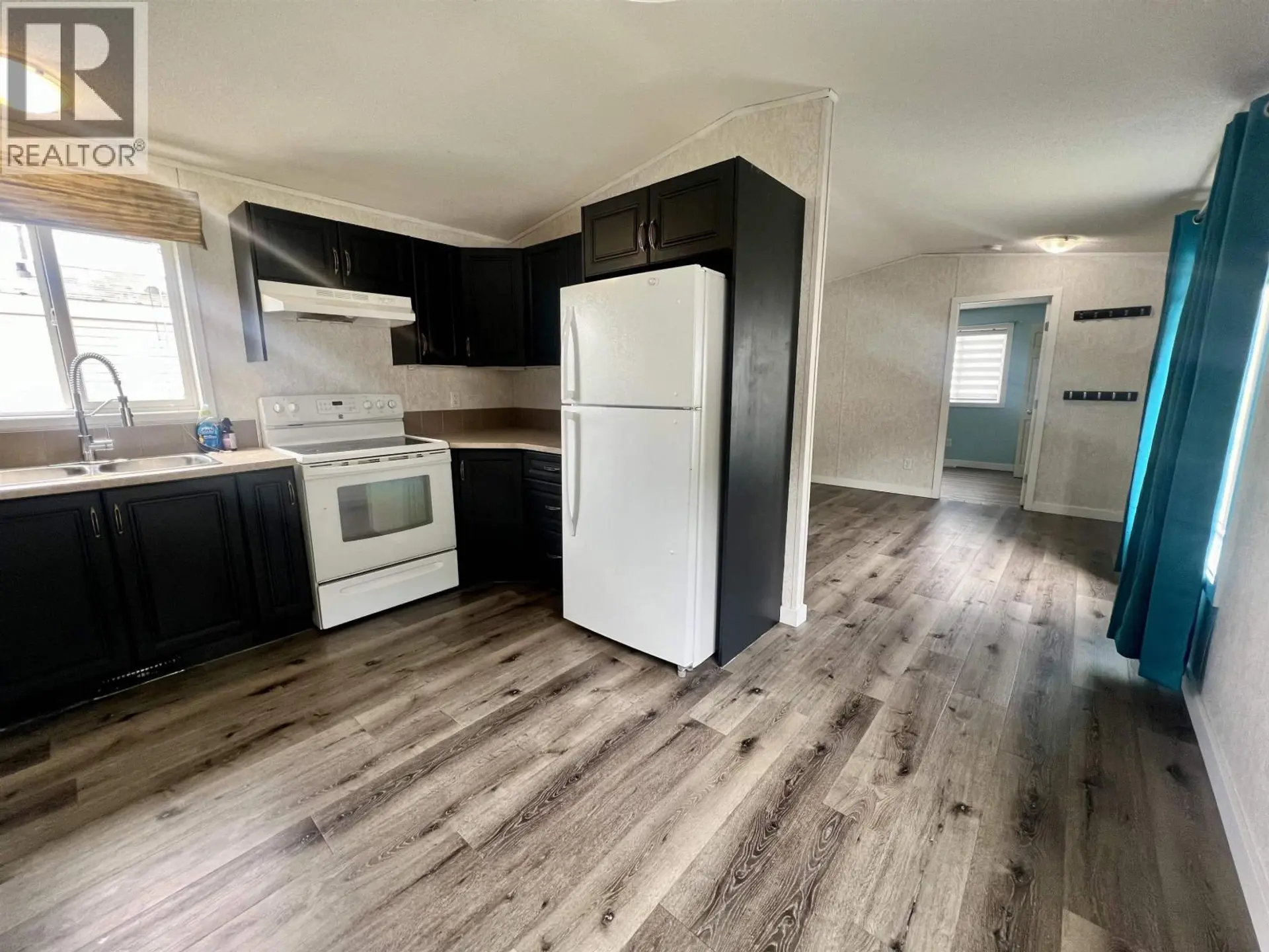 #32 3614 KALUM STREET - Image 4