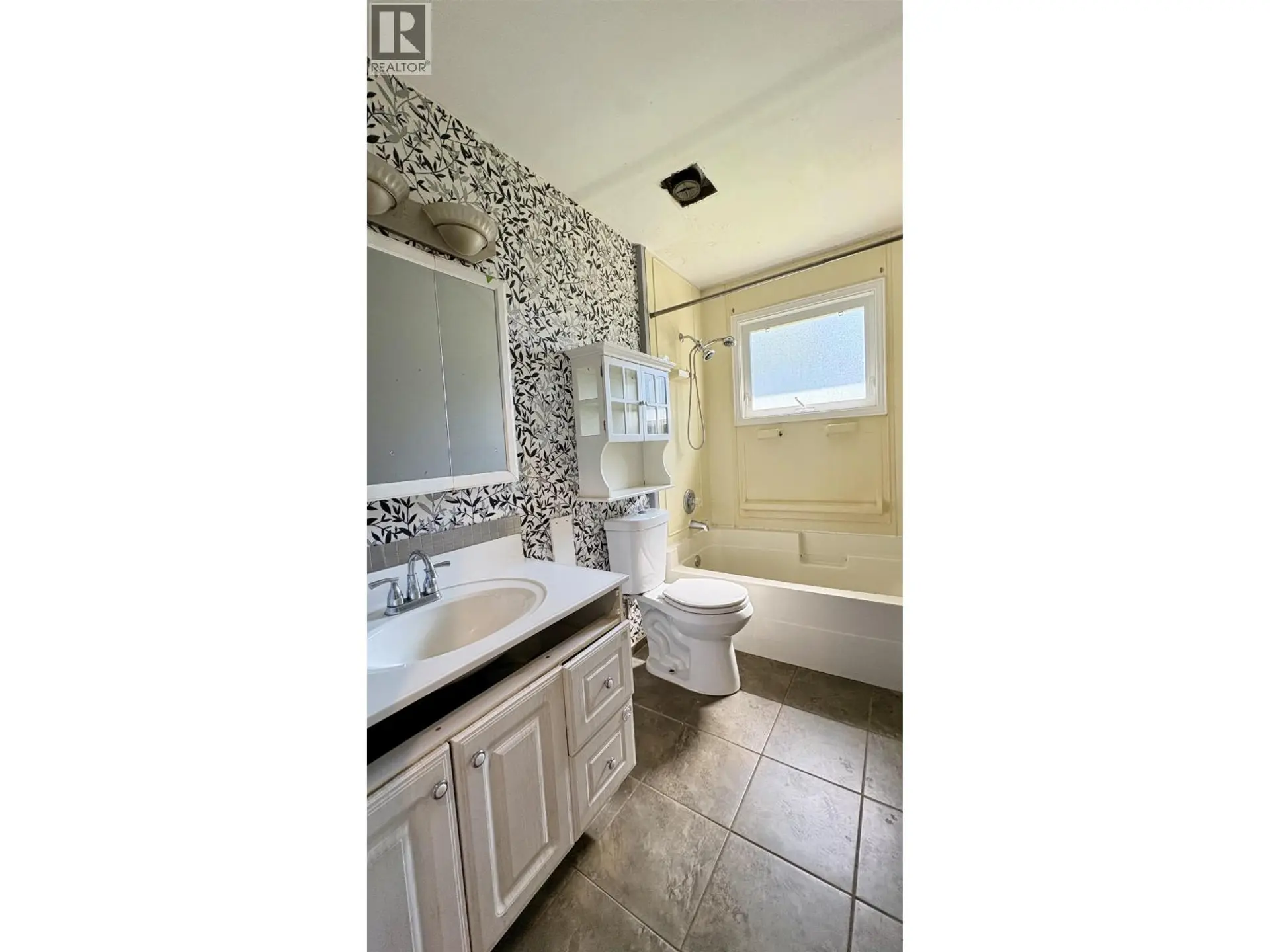 1298 GENEVIEVE CRESCENT - Image 14