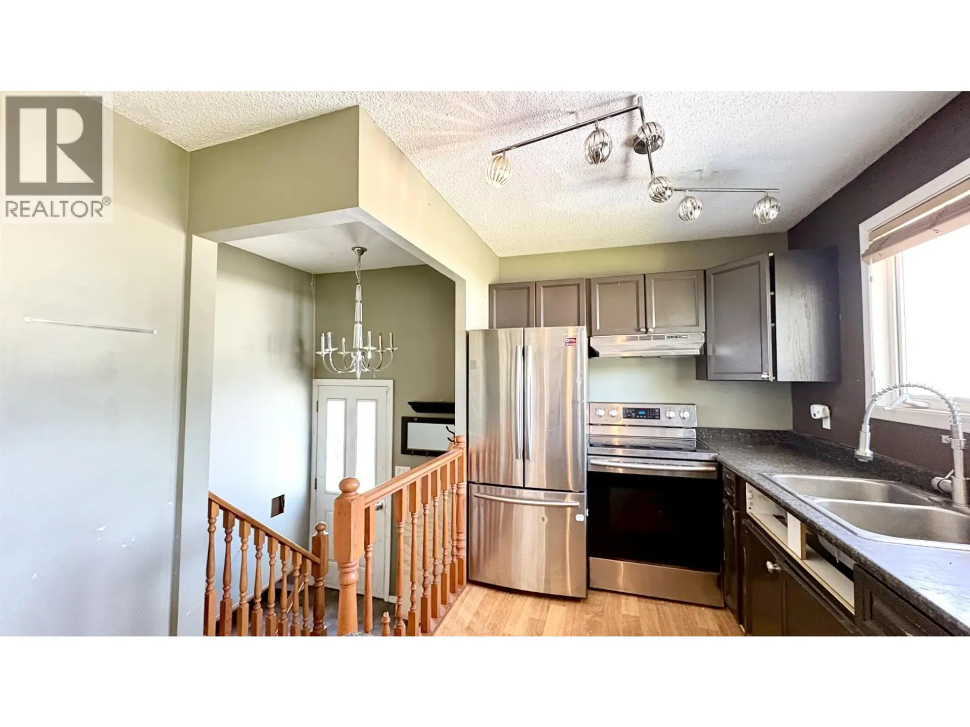 1298 GENEVIEVE CRESCENT - Image 5