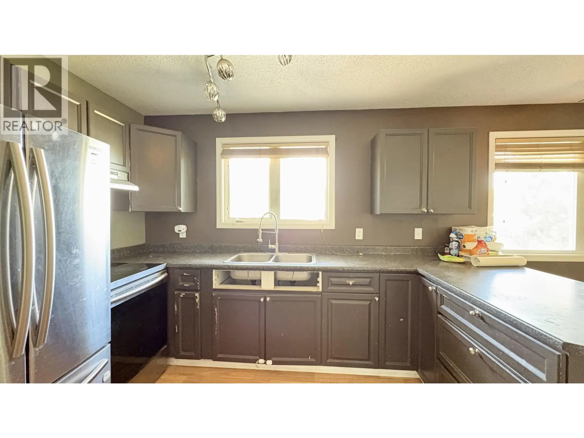 1298 GENEVIEVE CRESCENT - Image 7