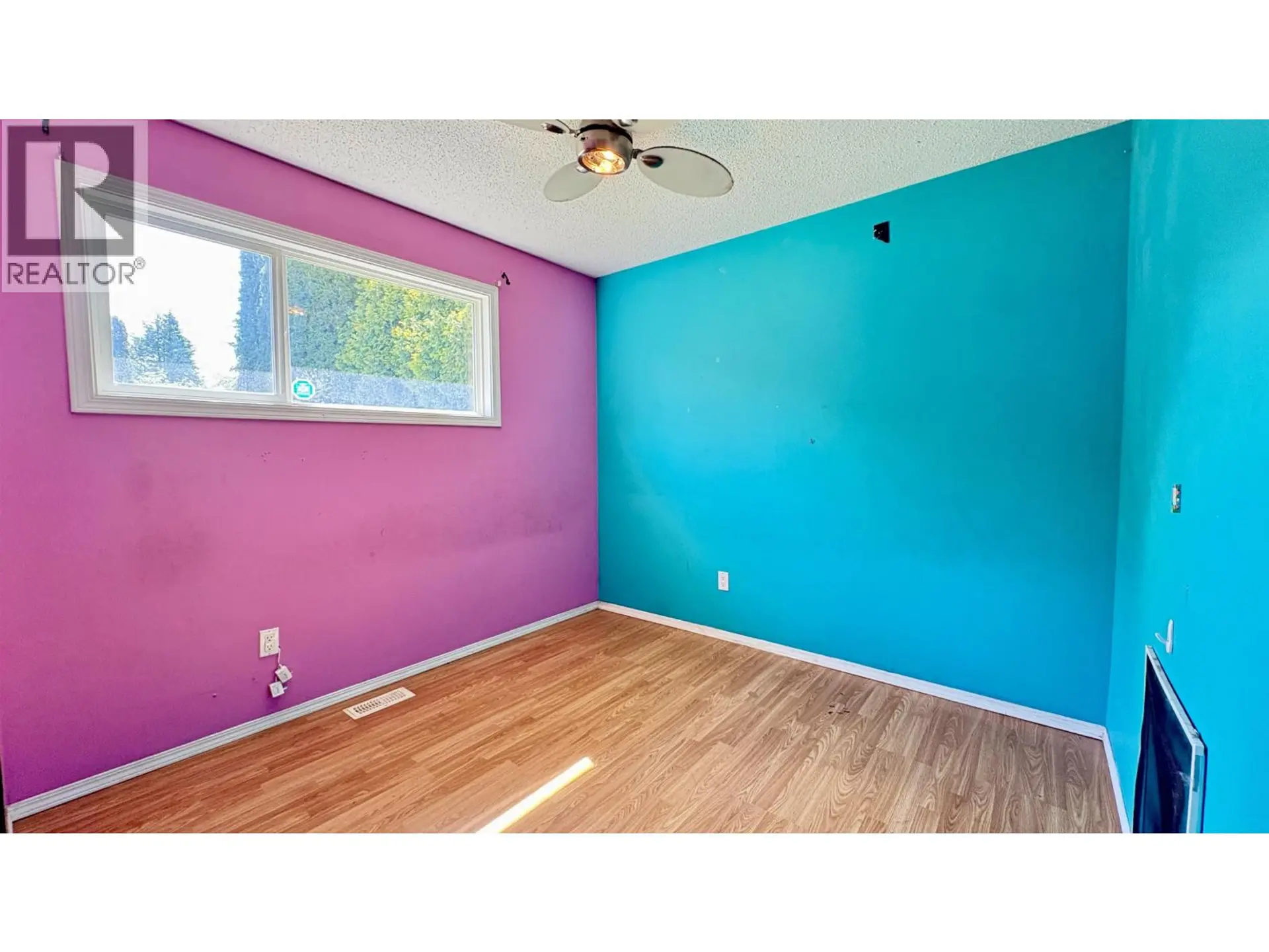 1298 GENEVIEVE CRESCENT - Image 9