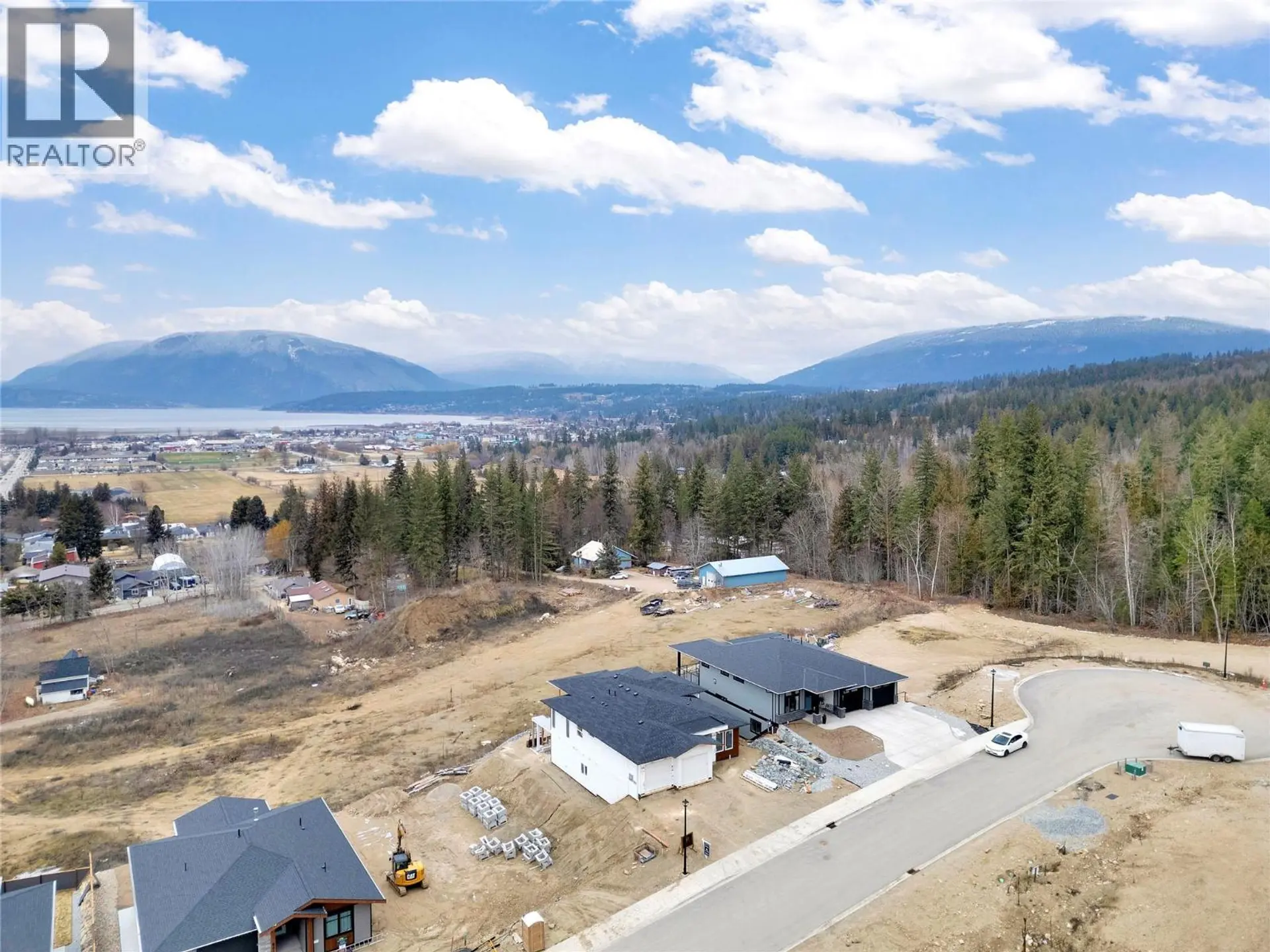 931 25 Avenue SW - Image 11