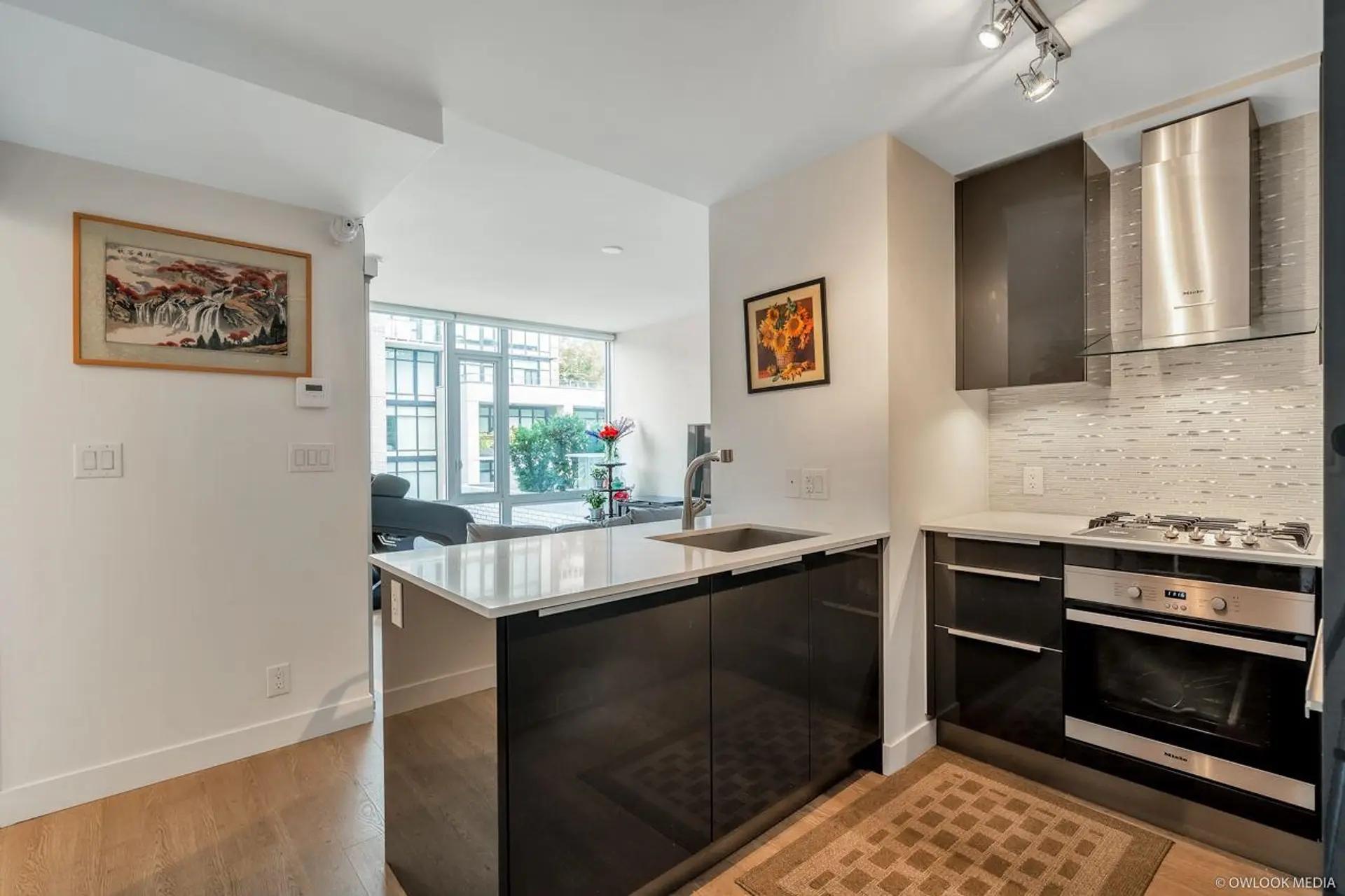 #502 1283 Howe Street - Image 3