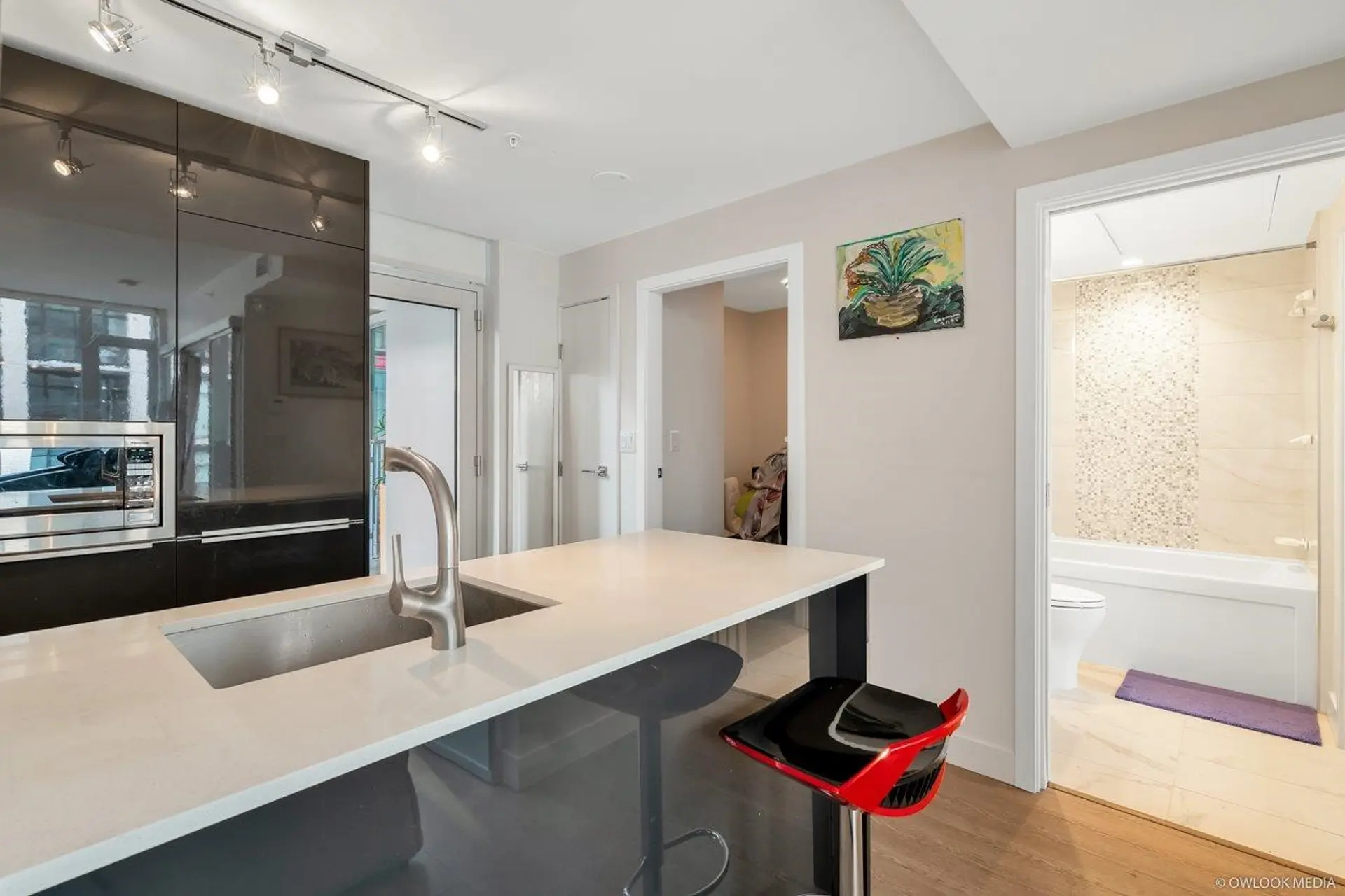 #502 1283 Howe Street - Image 5