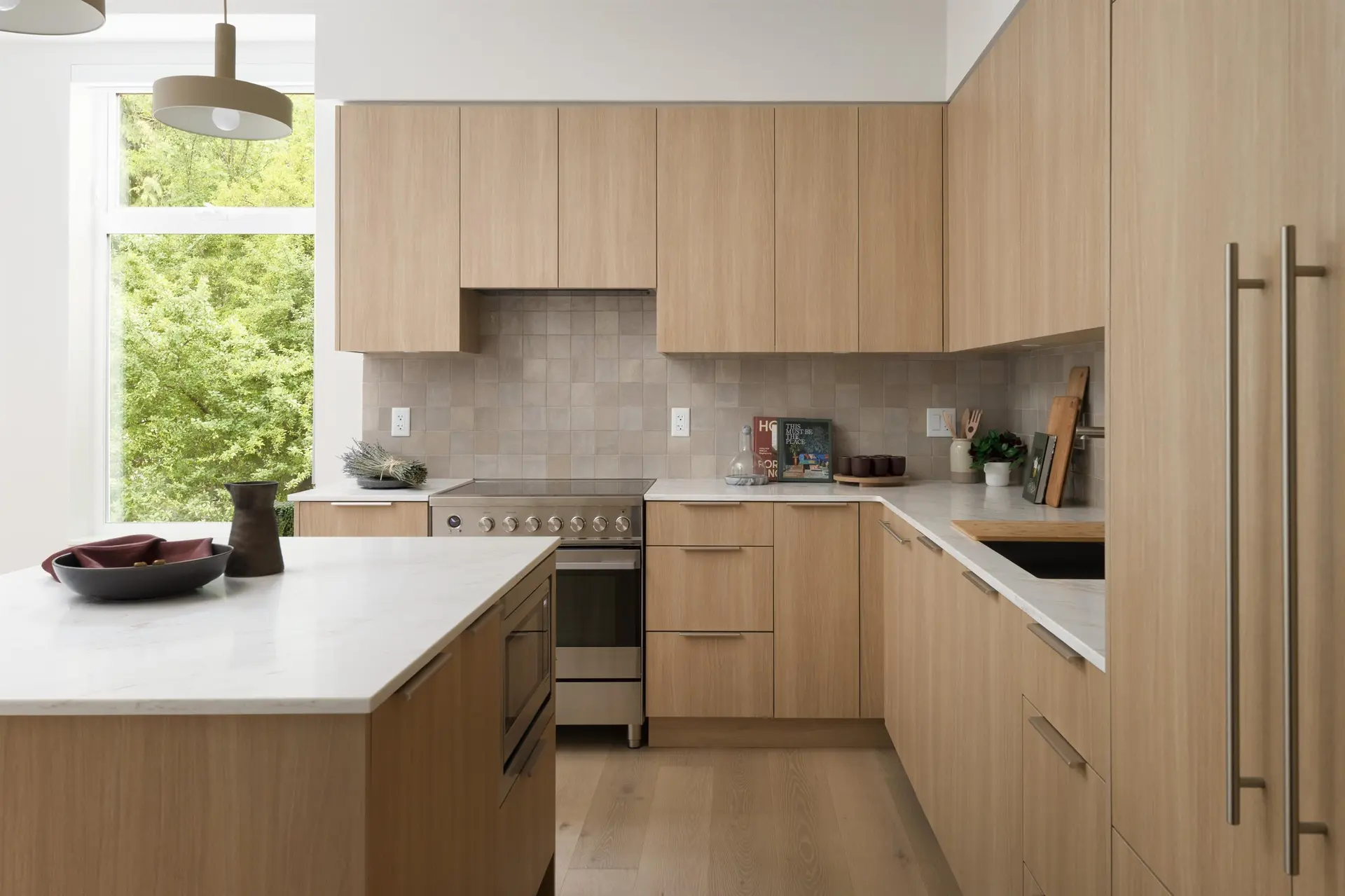 #1 595 E 49th Avenue - Image 4