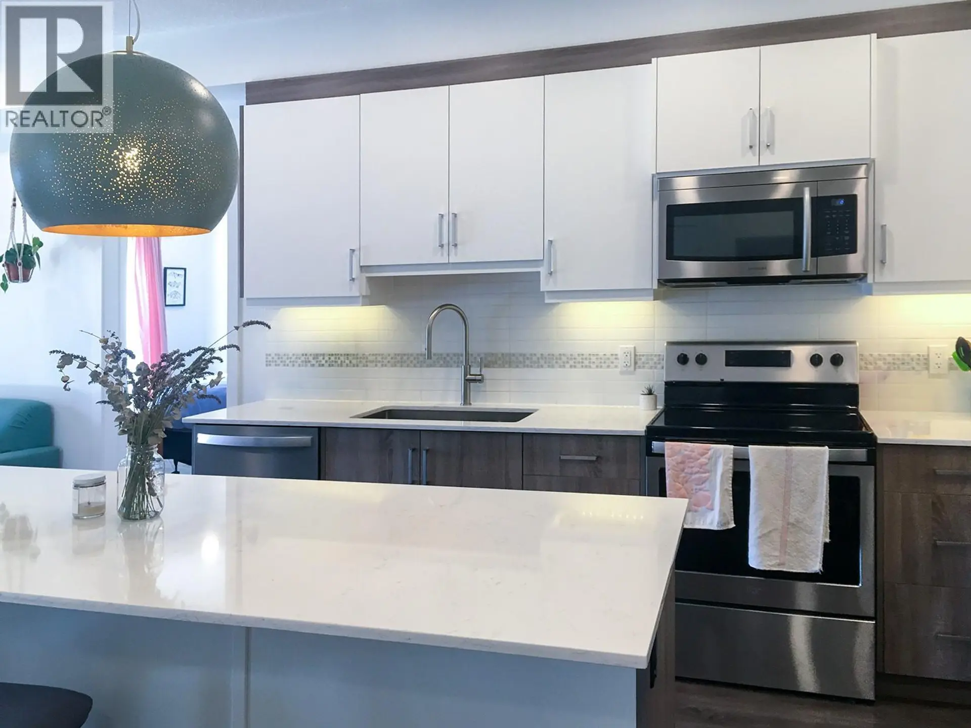 #1206 410 5TH Avenue - Image 13