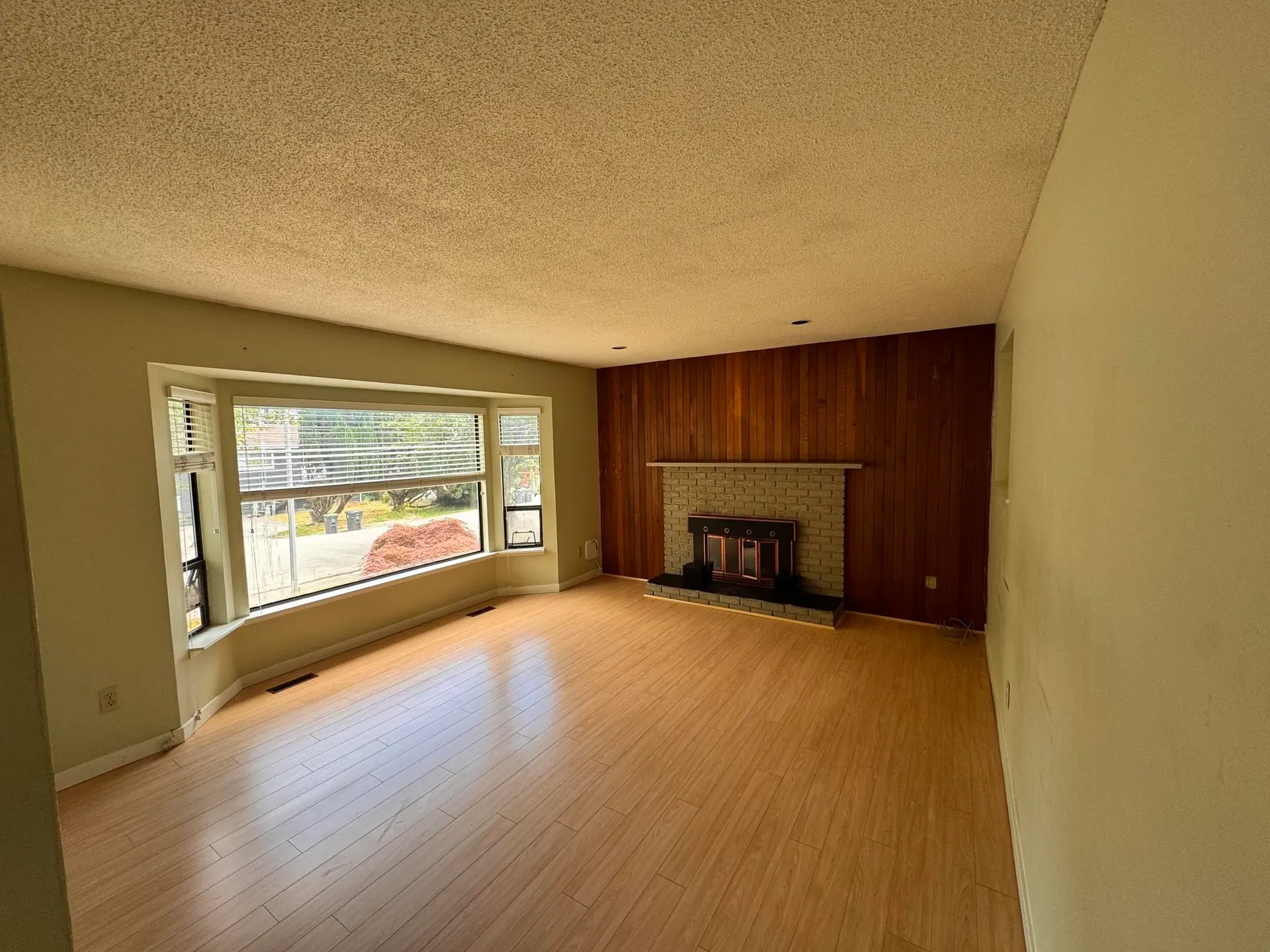 8839 156a Street - Image 3
