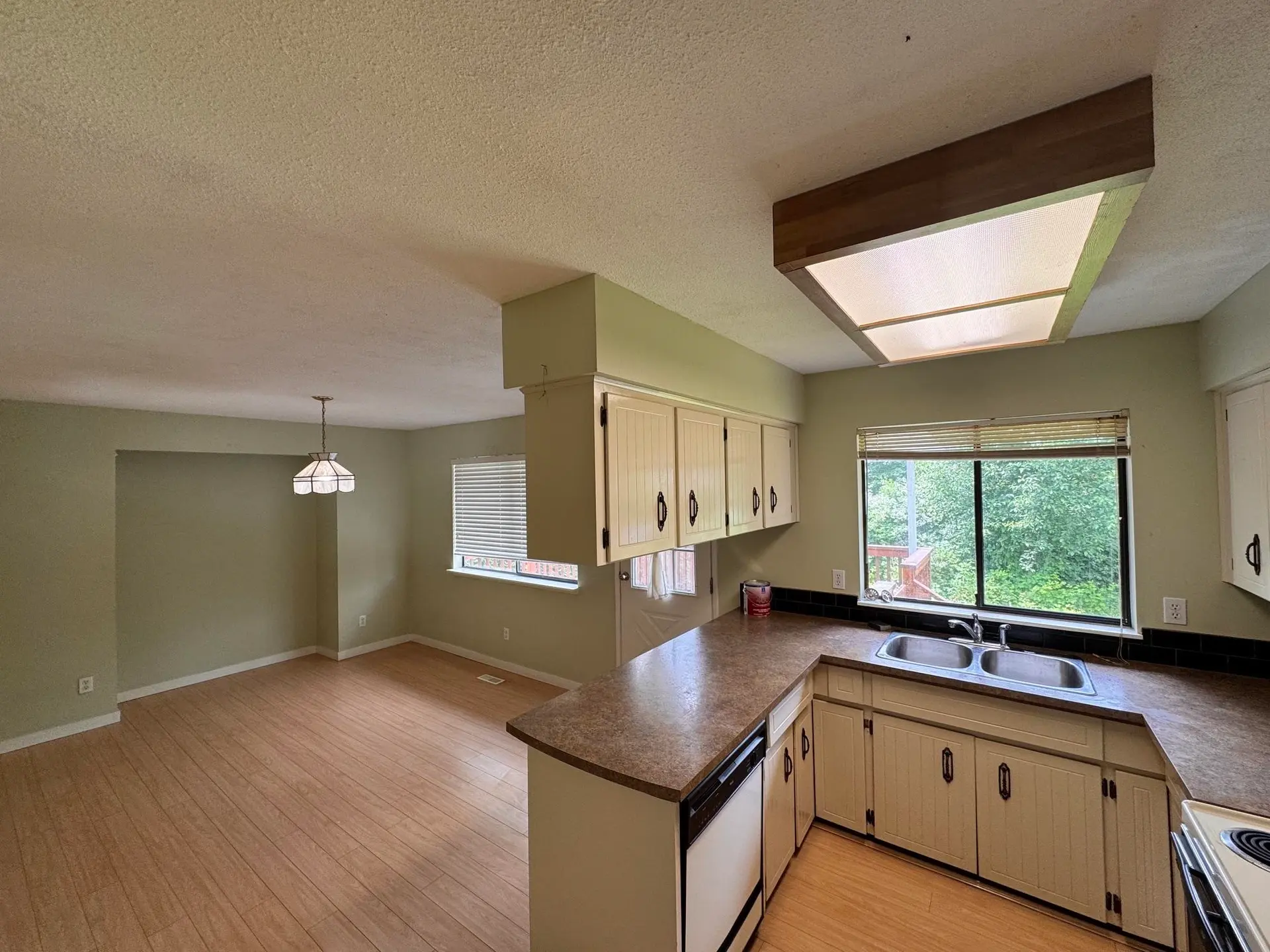 8839 156a Street - Image 1