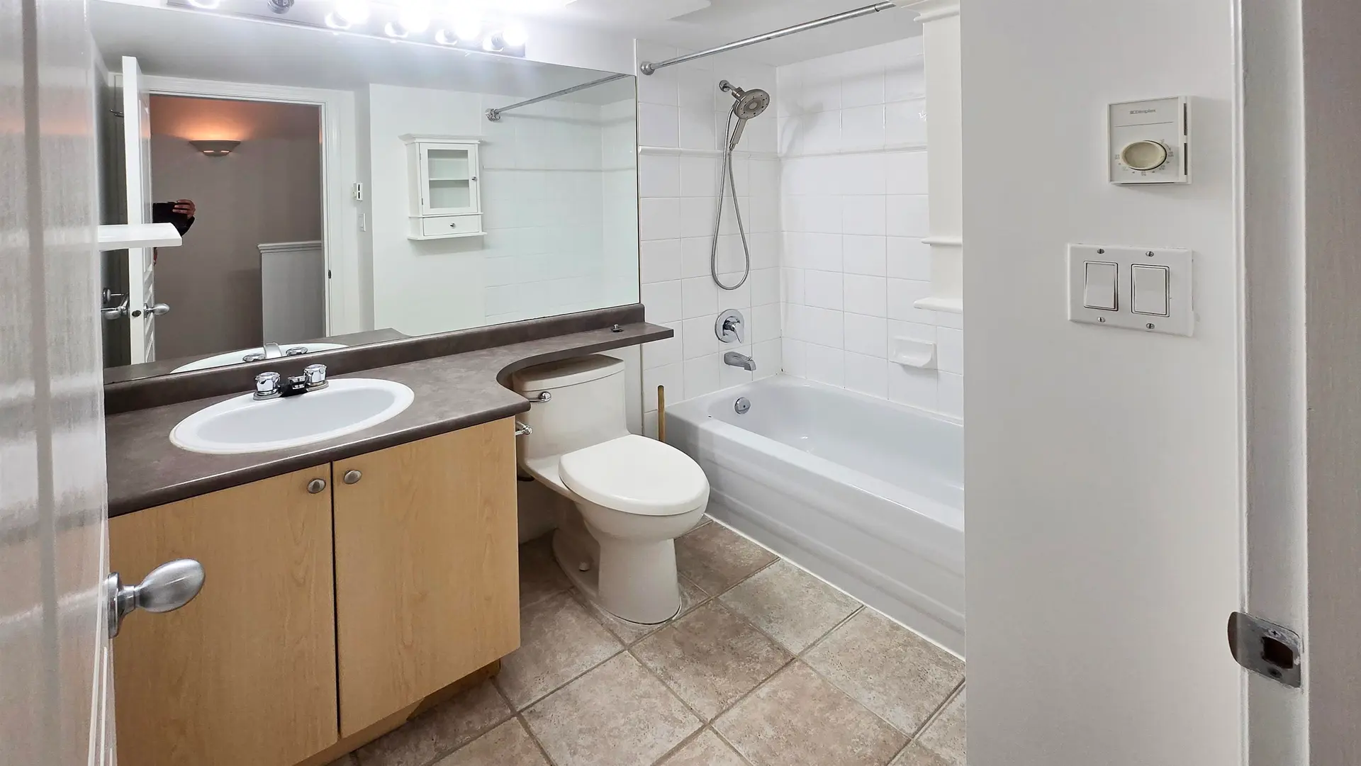 229 E 11th Avenue - Image 10
