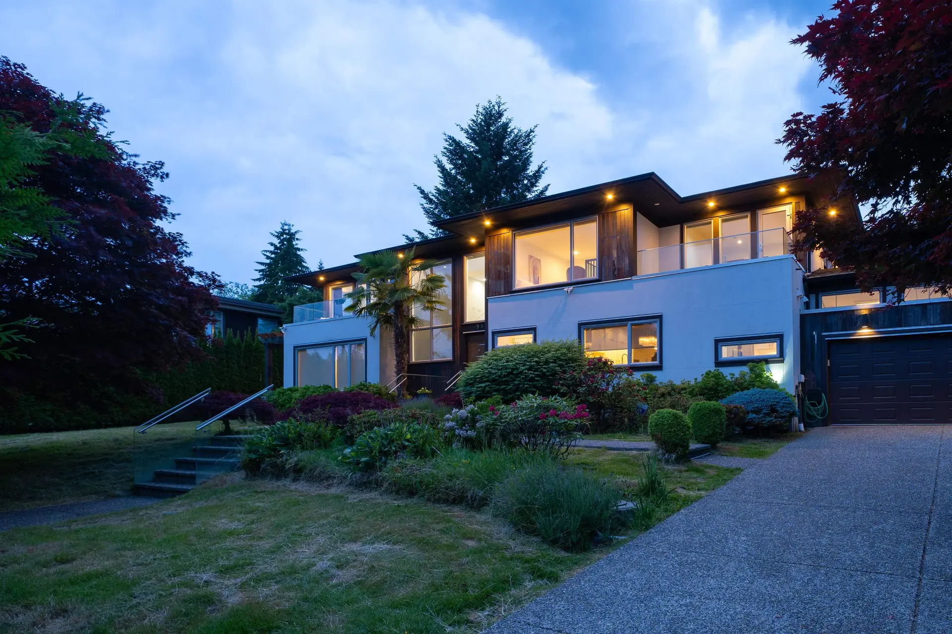 Property at 985 Eyremount Drive, West Vancouver, BC