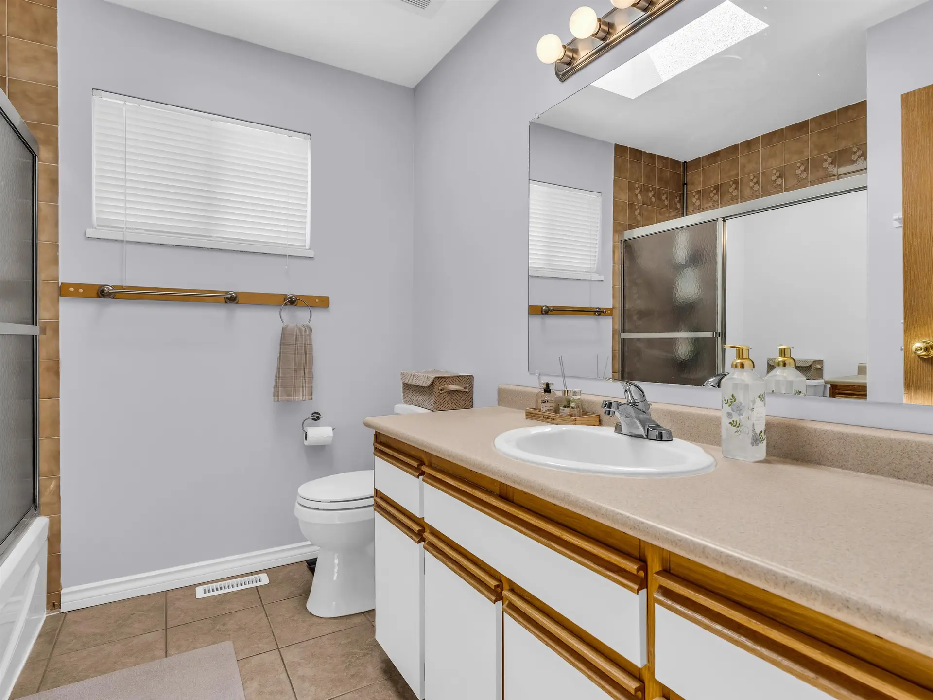 1264 Lasalle Place - Image 10
