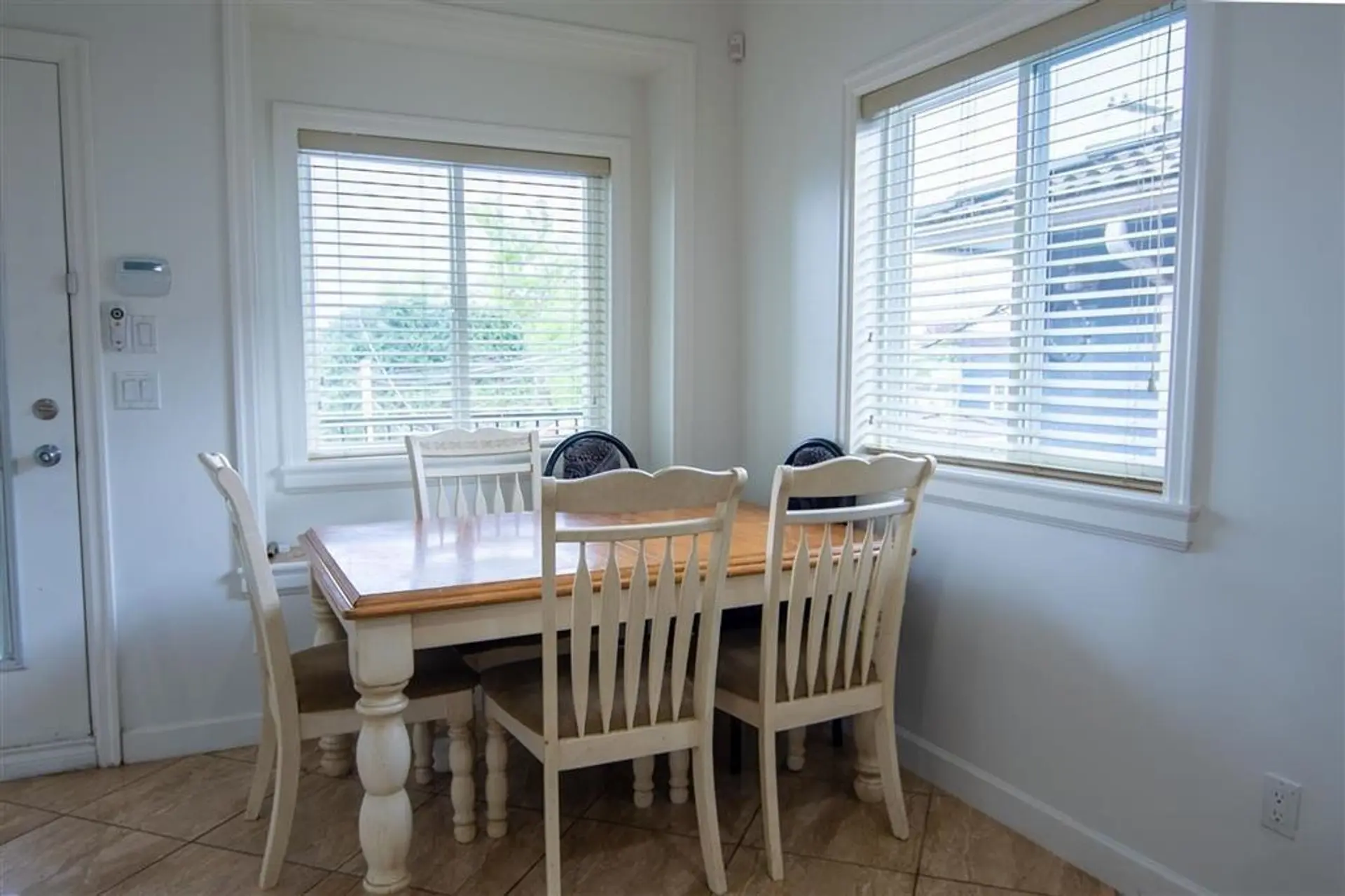 728 E 49th Avenue - Image 7