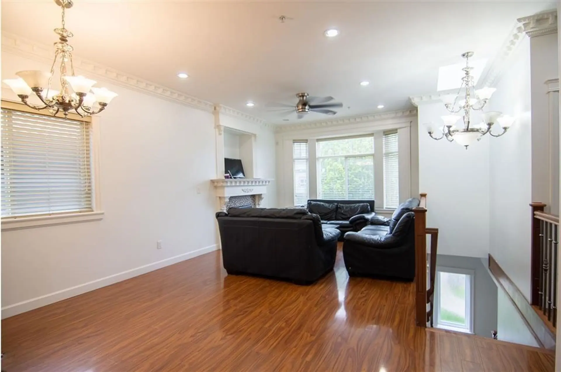 728 E 49th Avenue - Image 5