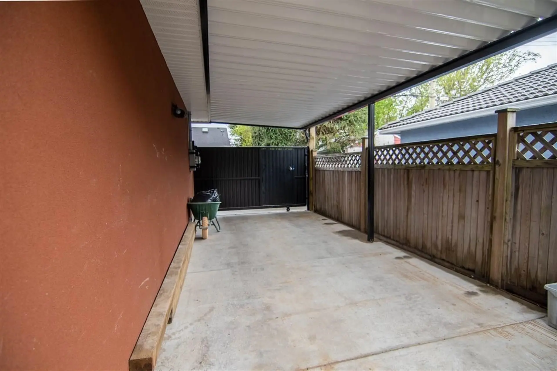 728 E 49th Avenue - Image 10