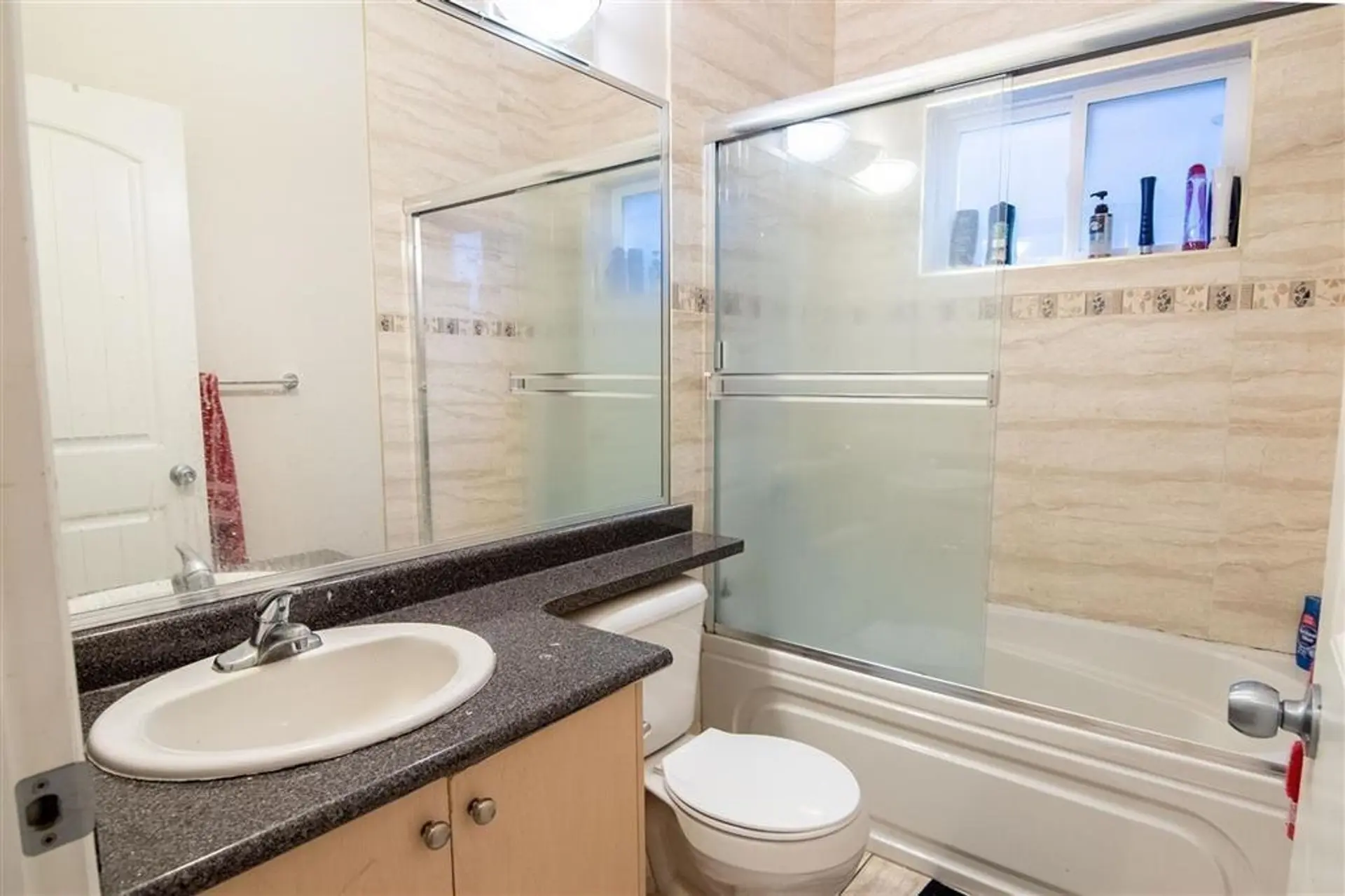 728 E 49th Avenue - Image 8