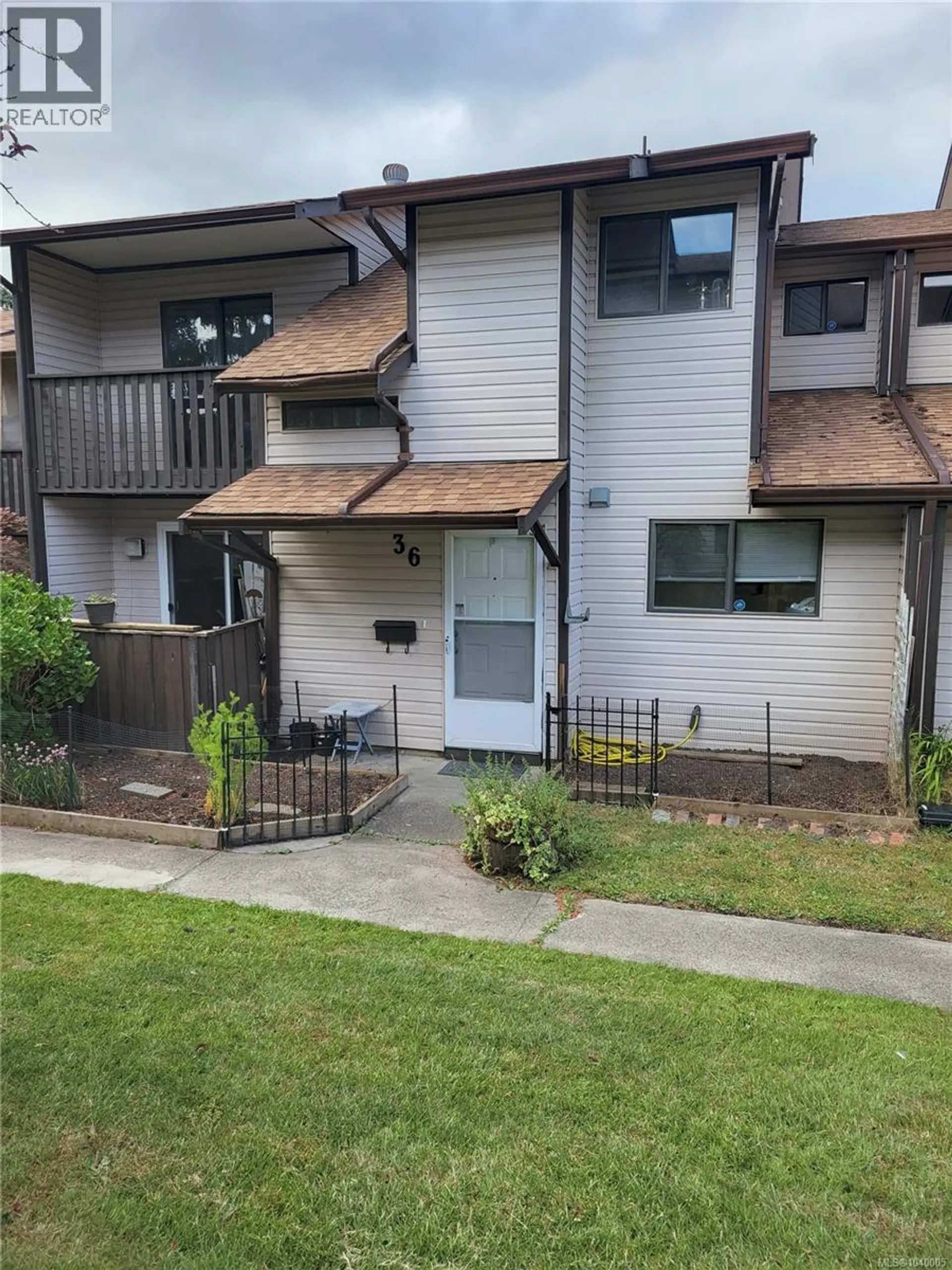 Property at #36 1506 Admirals Rd, View Royal, BC