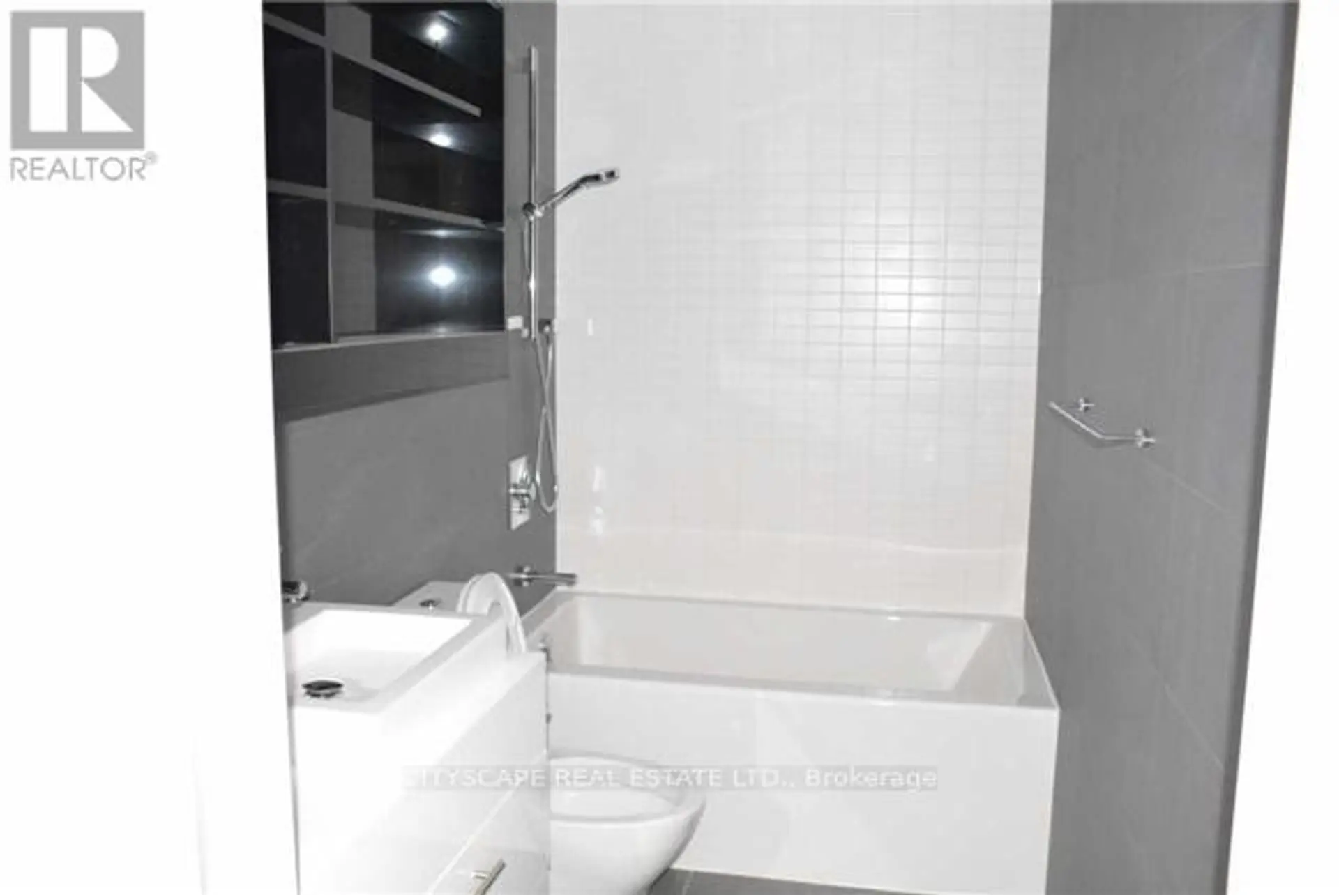 #1223 32 TROLLEY CRESCENT - Image 11