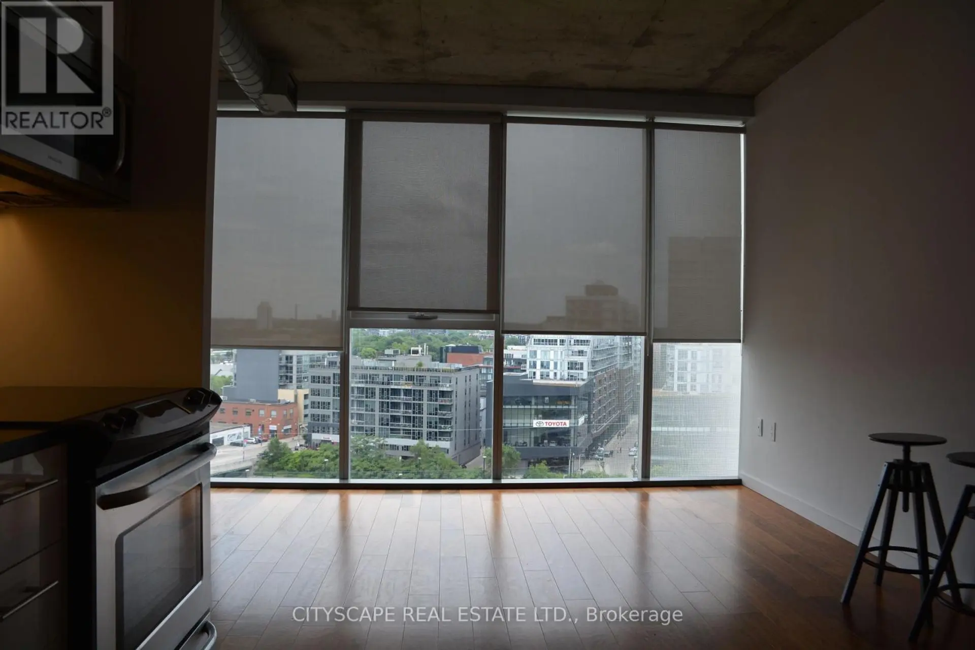 #1223 32 TROLLEY CRESCENT - Image 6