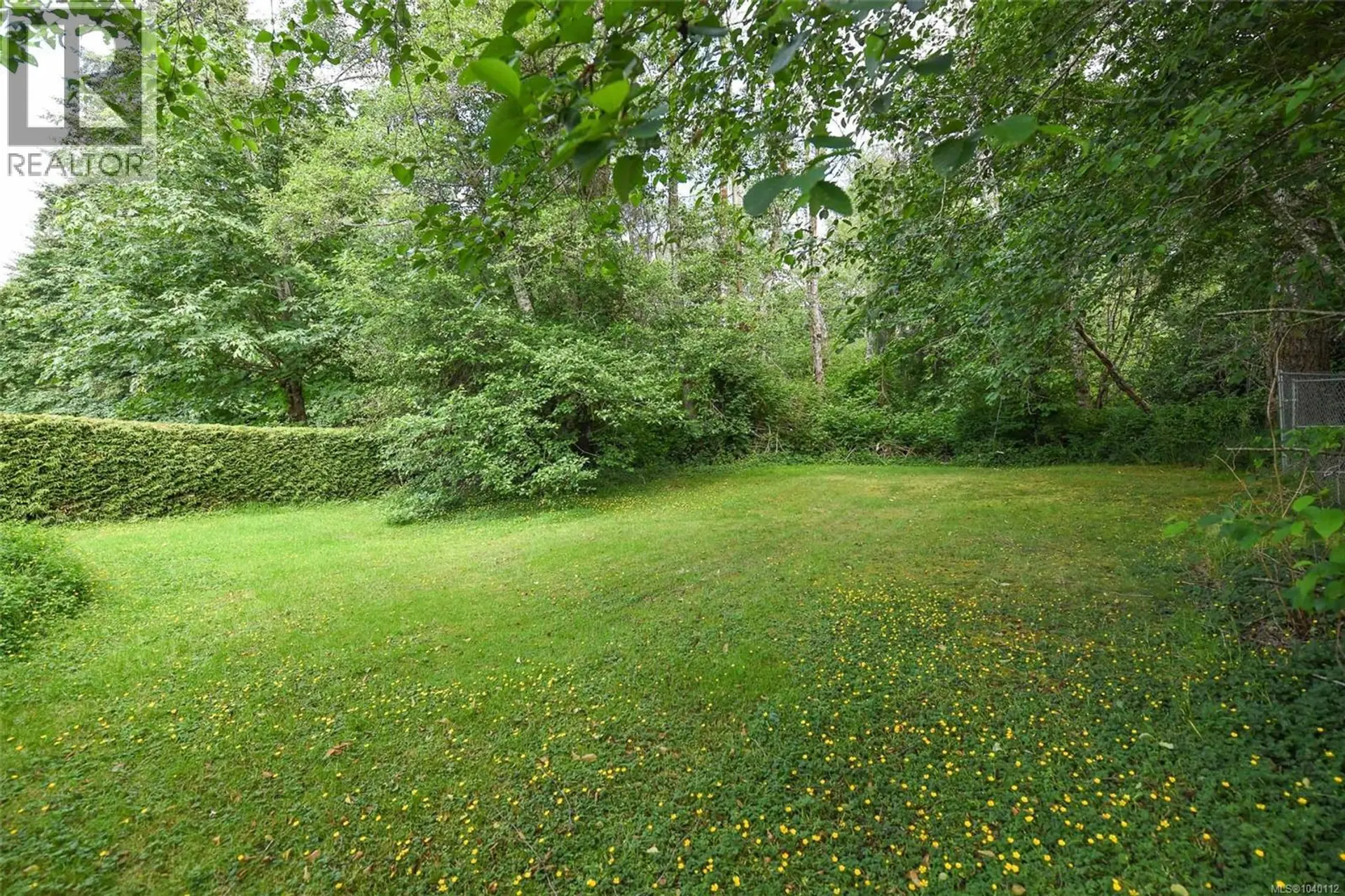 1860 Embleton Cres - Image 4
