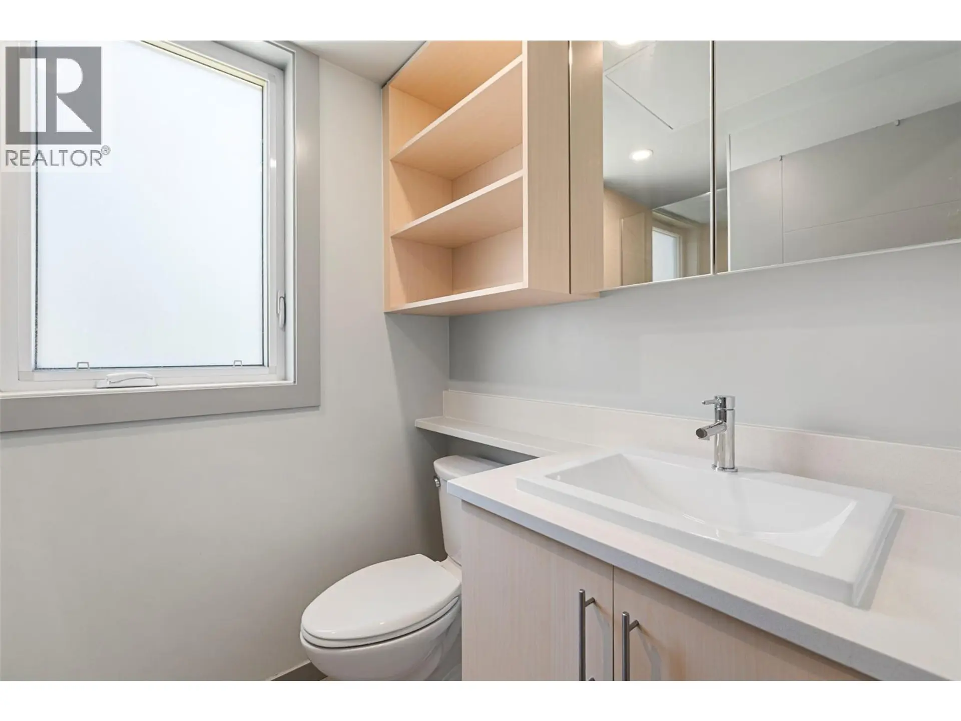 #201 345 dougall Road N - Image 5