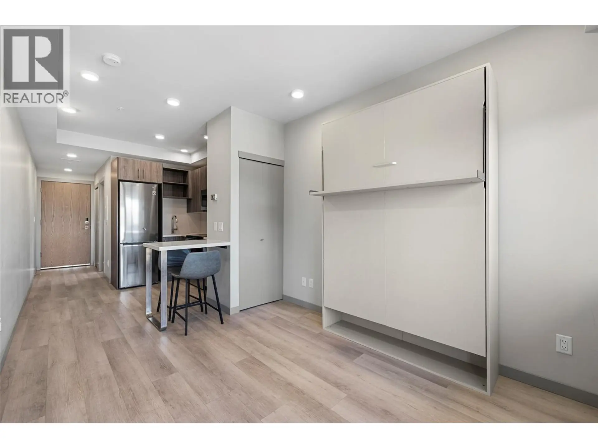 #201 345 dougall Road N - Image 8