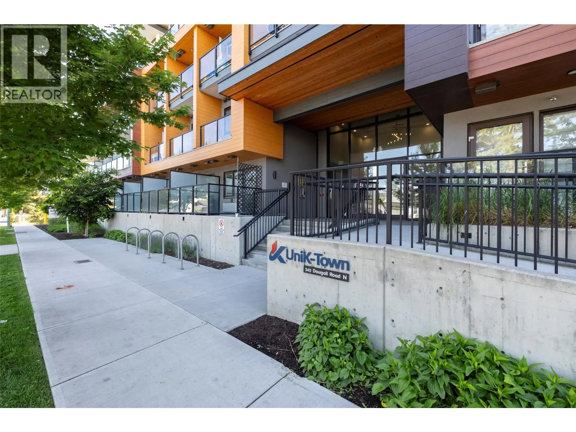 #201 345 dougall Road N - Image 2