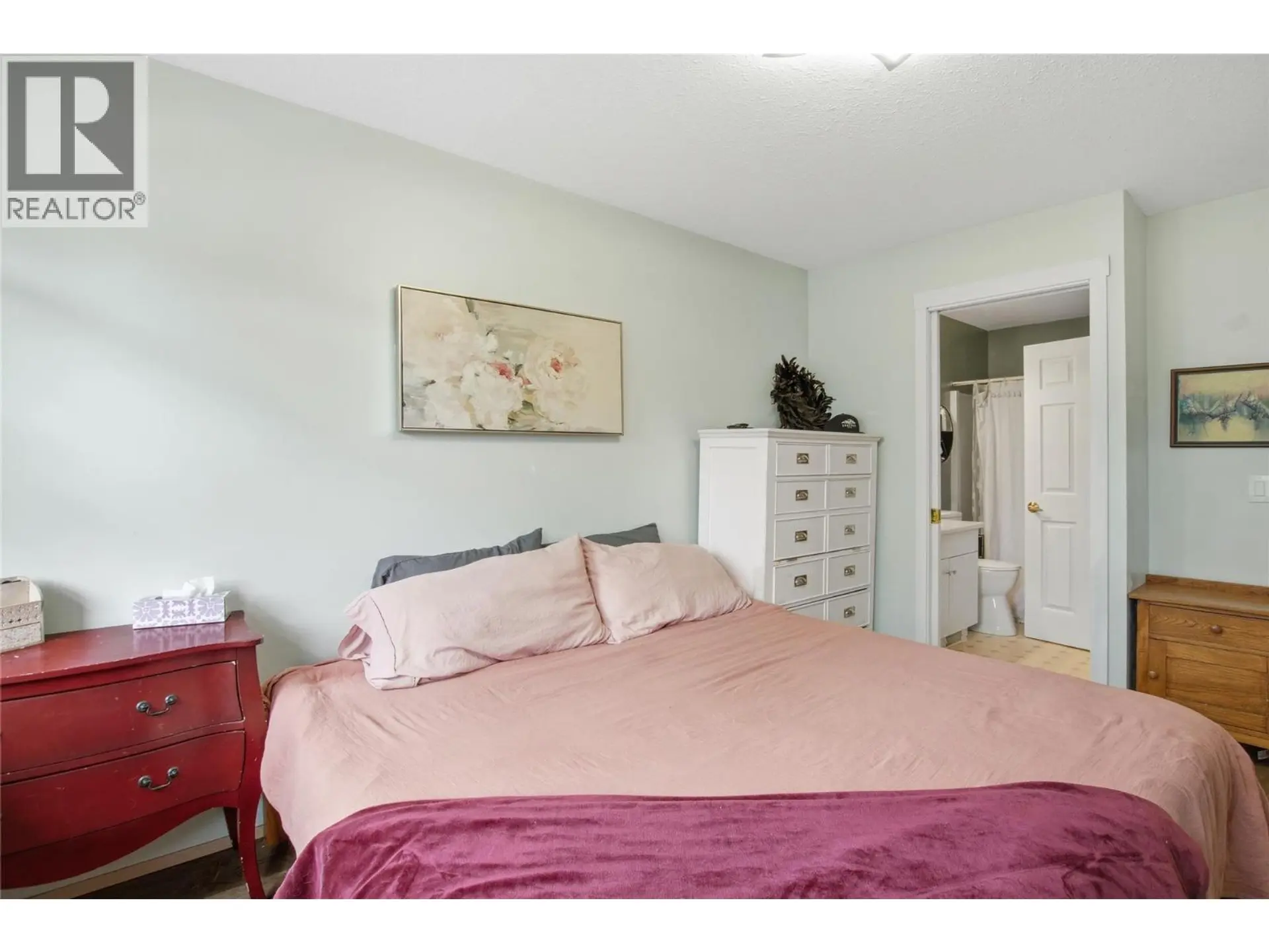 #52 2020 Robson Place - Image 10