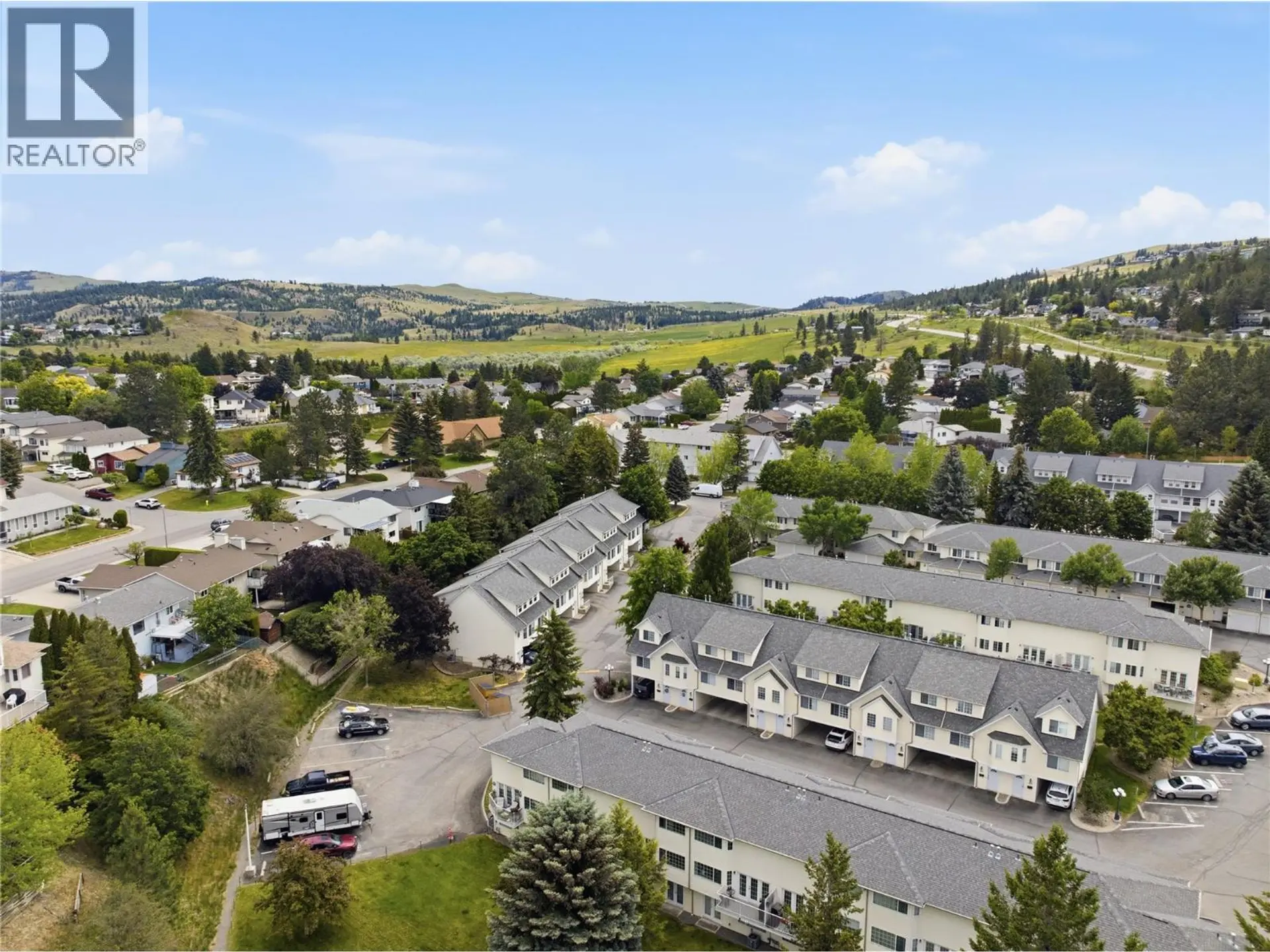 #52 2020 Robson Place - Image 16