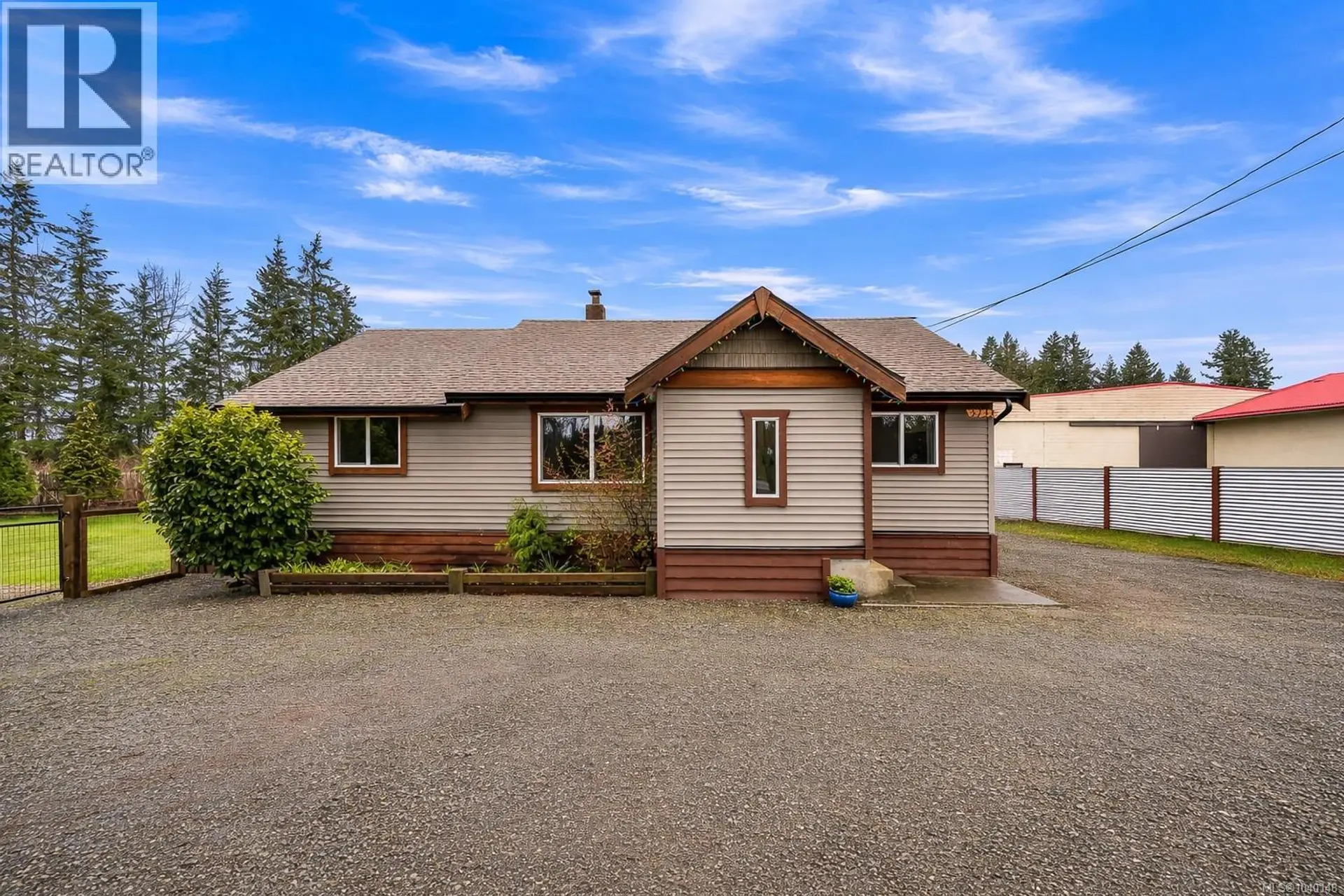 Property at 5733 Island Hwy N, Courtenay, BC