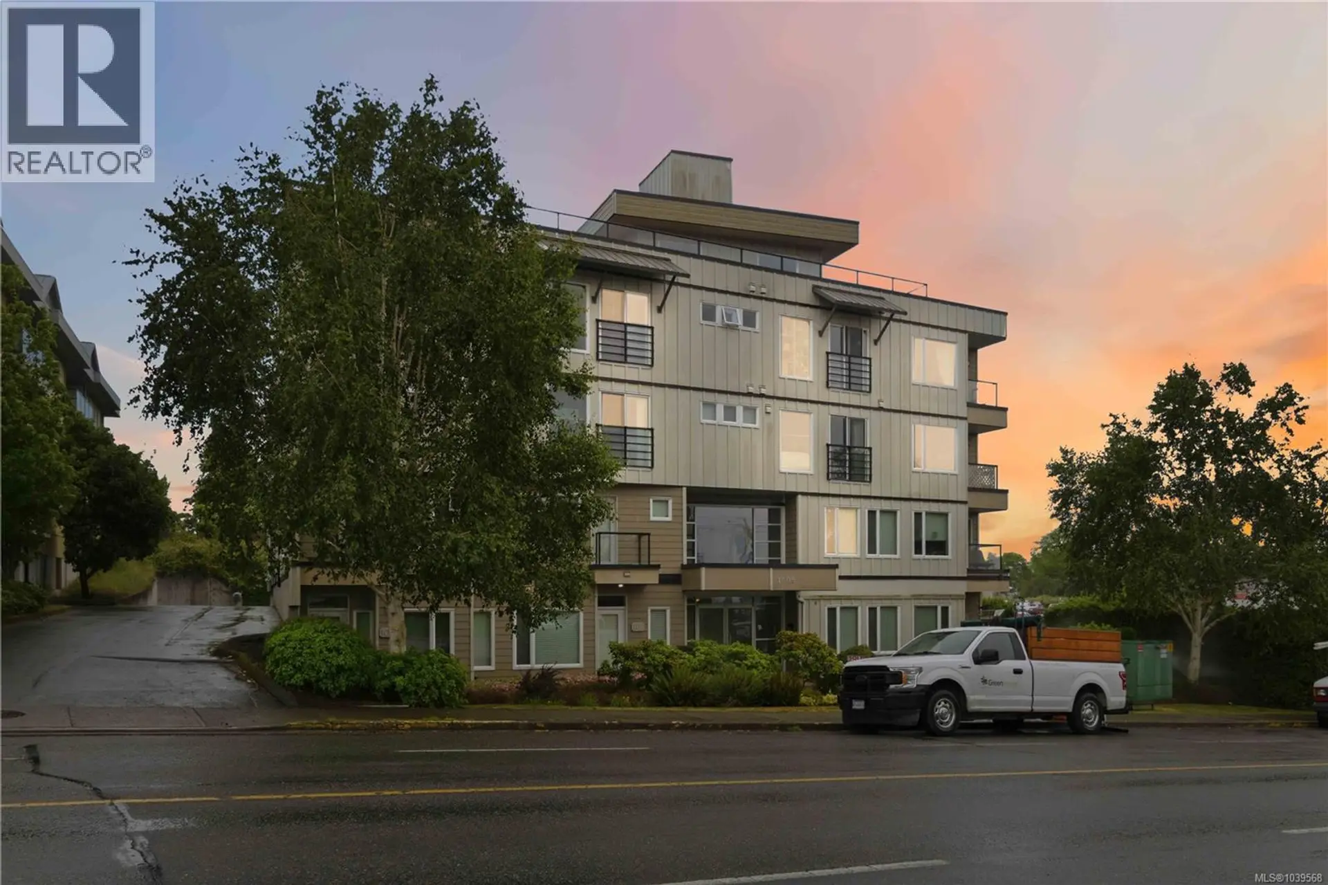 Property at #102 1405 Esquimalt Rd, Esquimalt, BC
