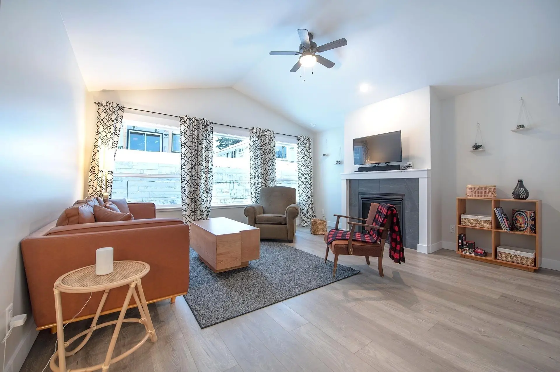1040 Celia Crescent - Image 3