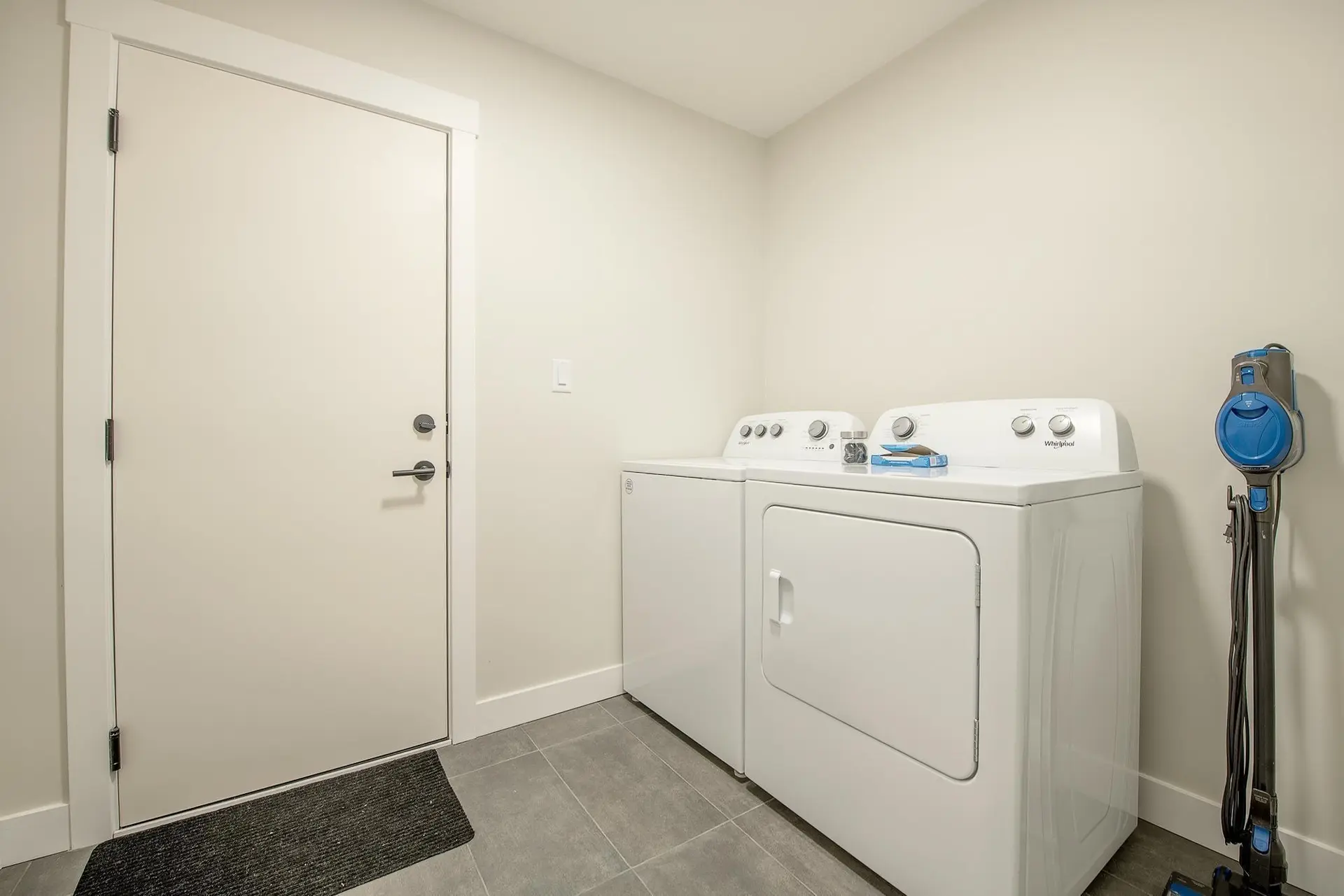 1040 Celia Crescent - Image 14