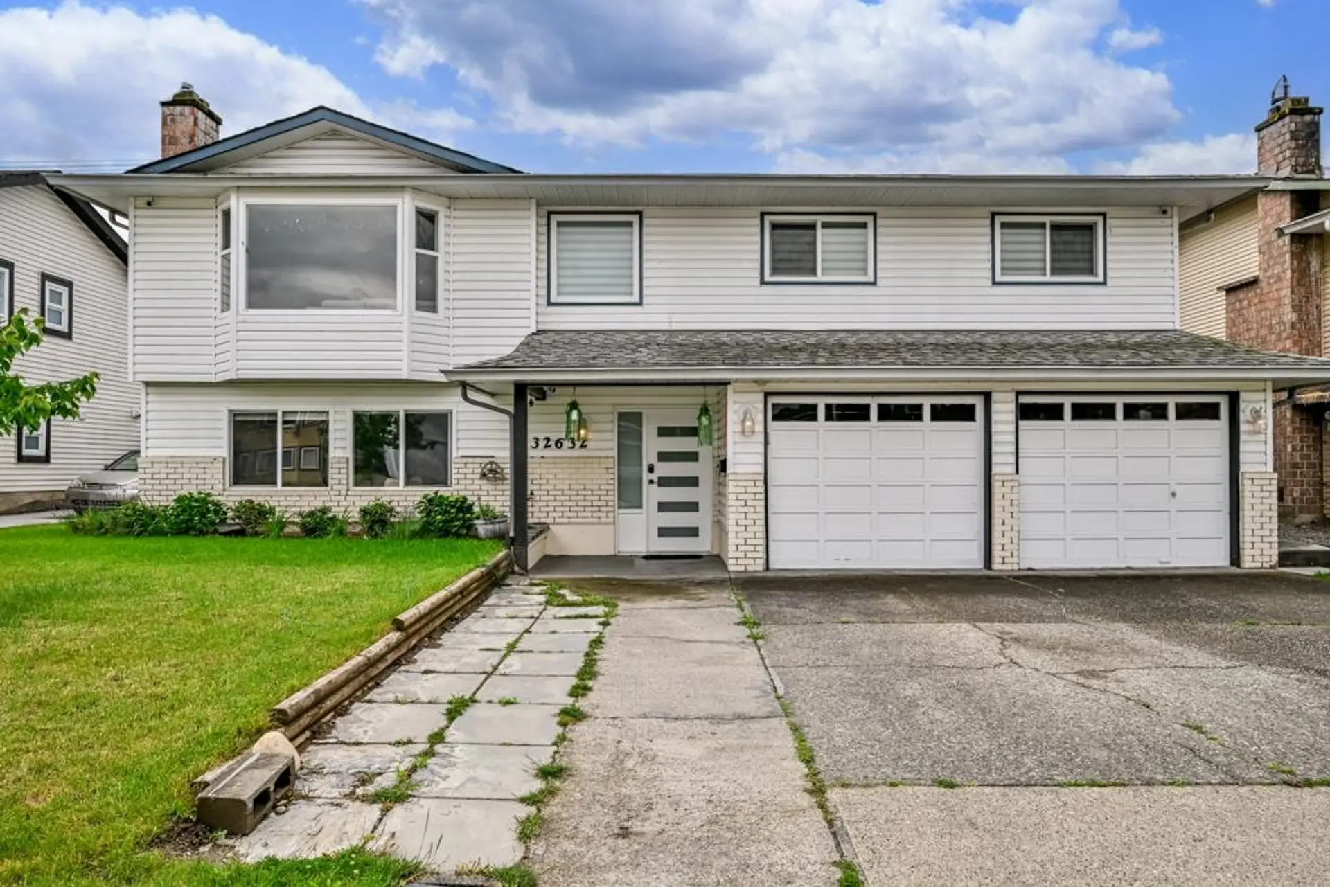 Property at 32632 Haida Drive, Abbotsford, BC