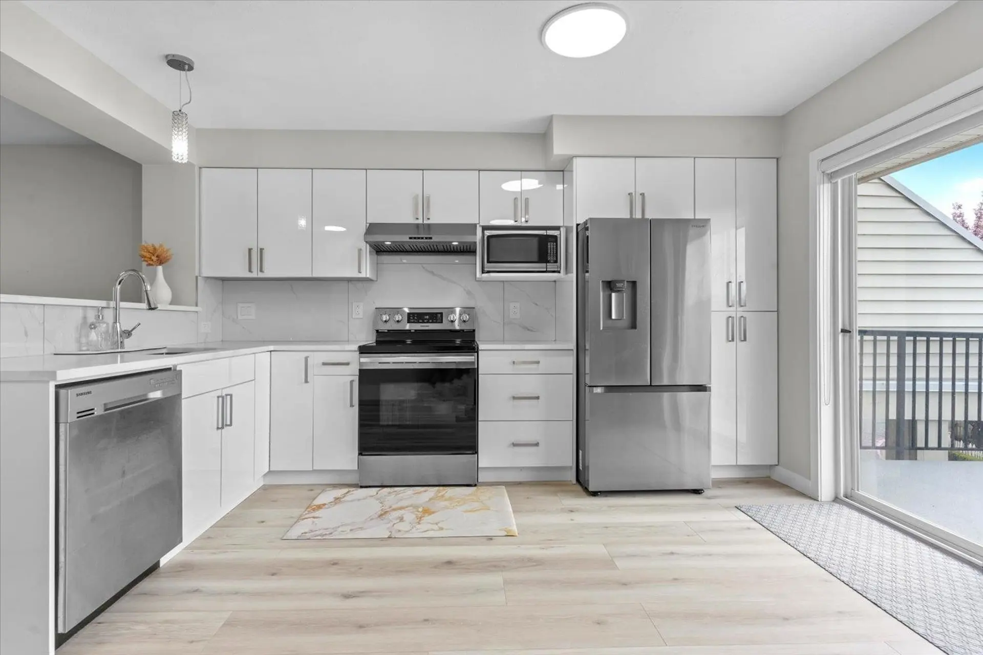 Property at #41 4401 Blauson Boulevard, Abbotsford, BC