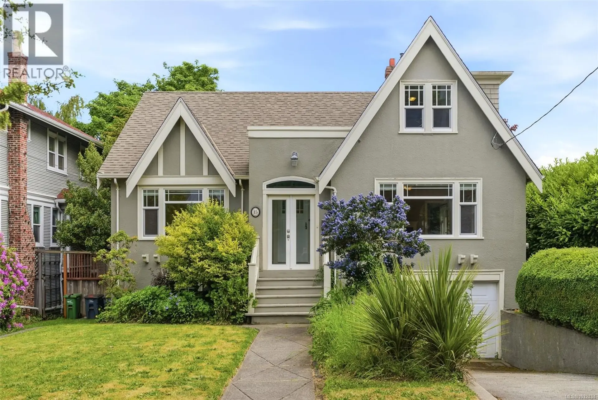 Property at 15 Linden Ave, Victoria, BC