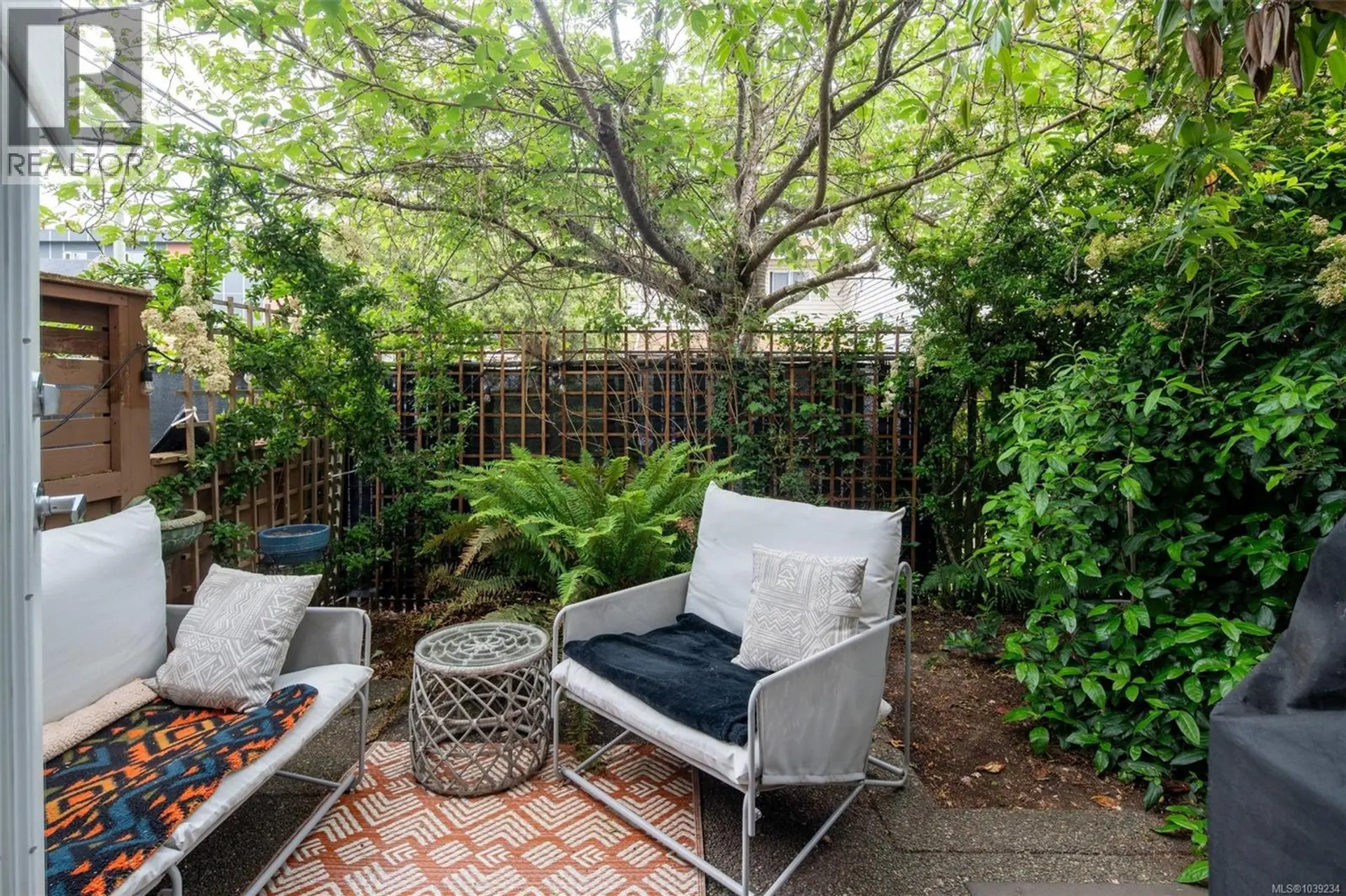 #16 1019 North Park St - Image 19