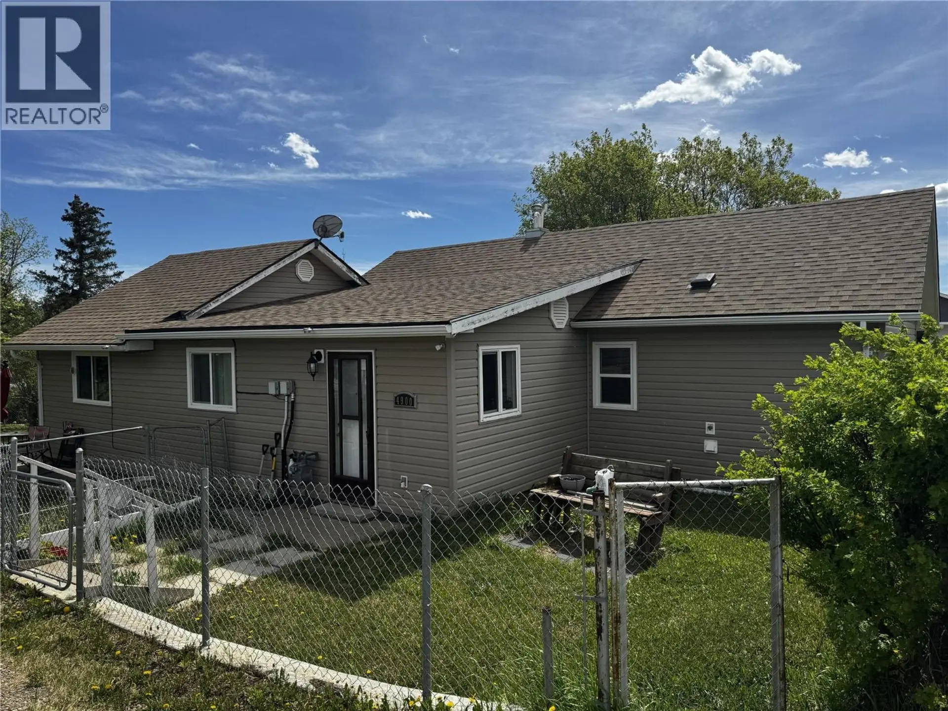 Property at 4900 50 Avenue, Pouce Coupe, BC