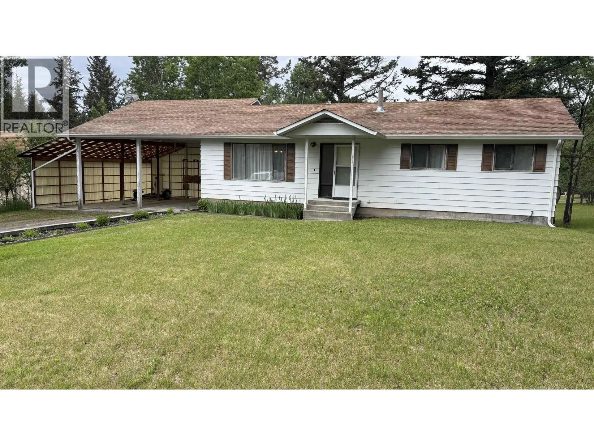 Property at 5032 HANSEN COURT, 108 Mile Ranch, BC